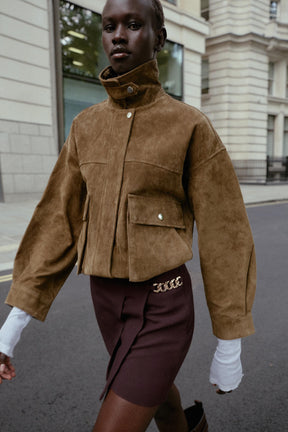 PLEATED CHAIN SHORTS