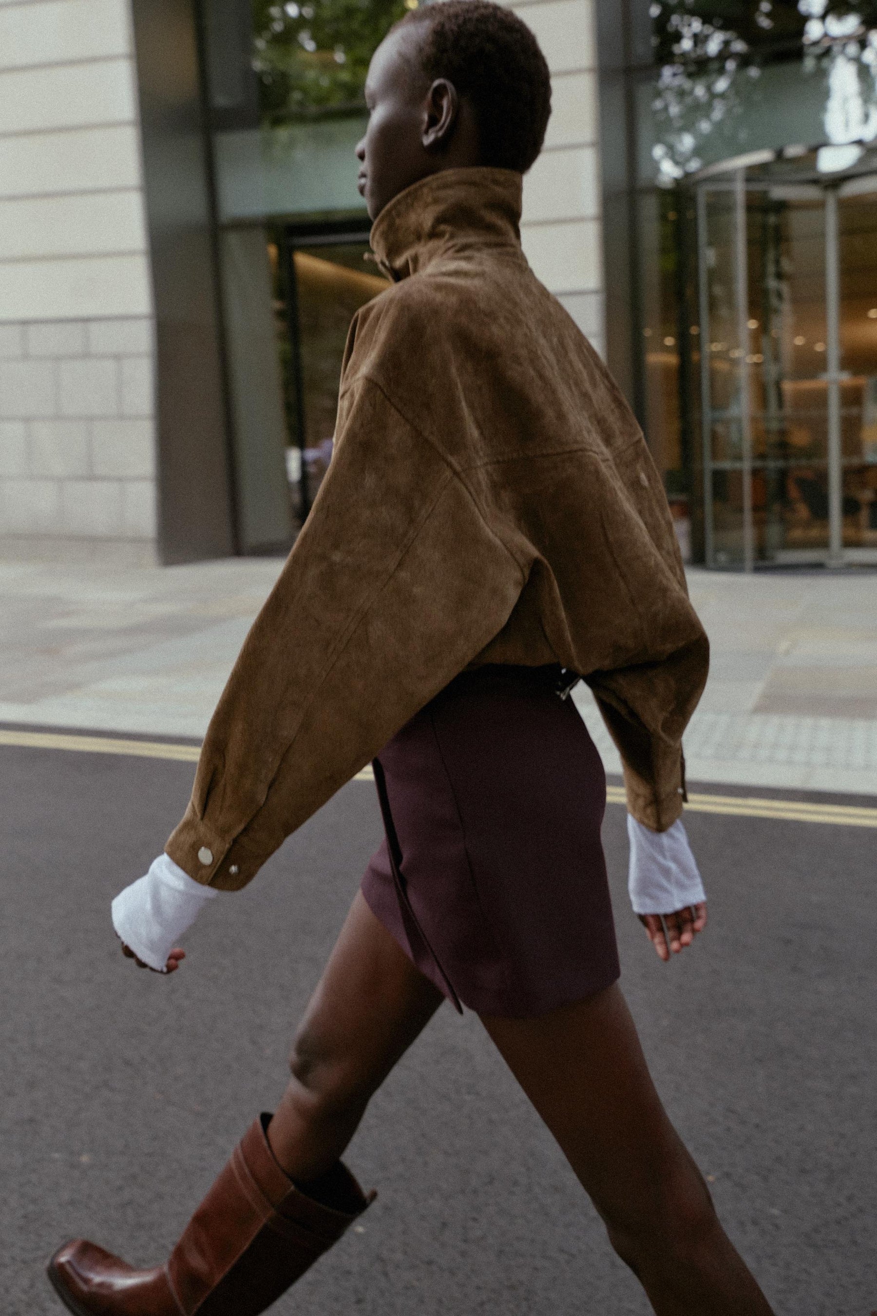 PLEATED CHAIN SHORTS