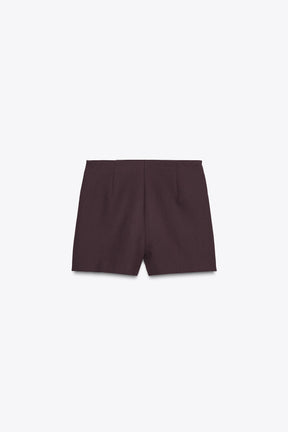 PLEATED BERMUDA SHORTS