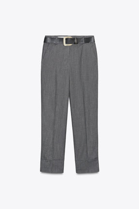 Trousers with turn-up hems.