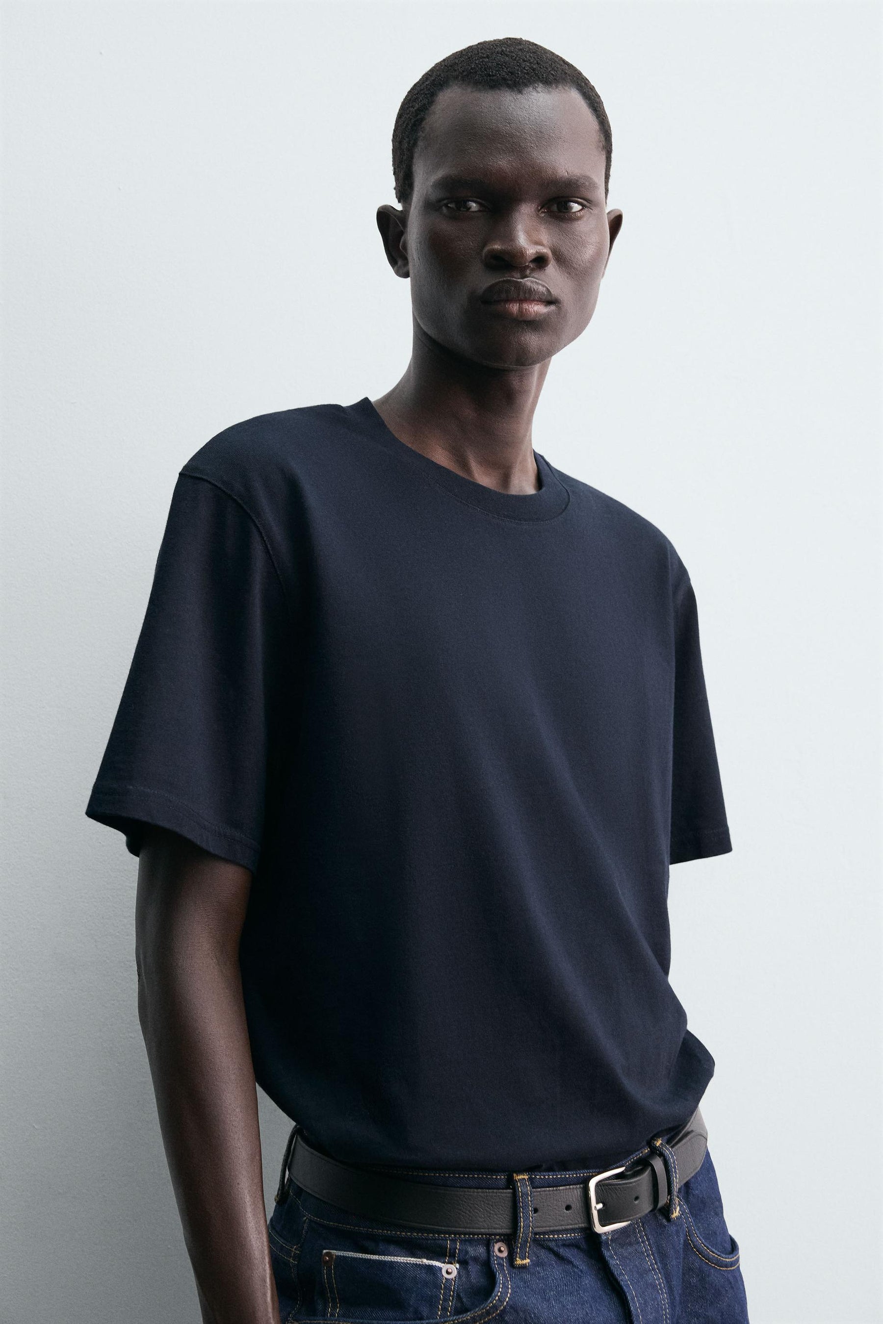 MEDIUM WEIGHT SHORT SLEEVE T-SHIRT - Image 5