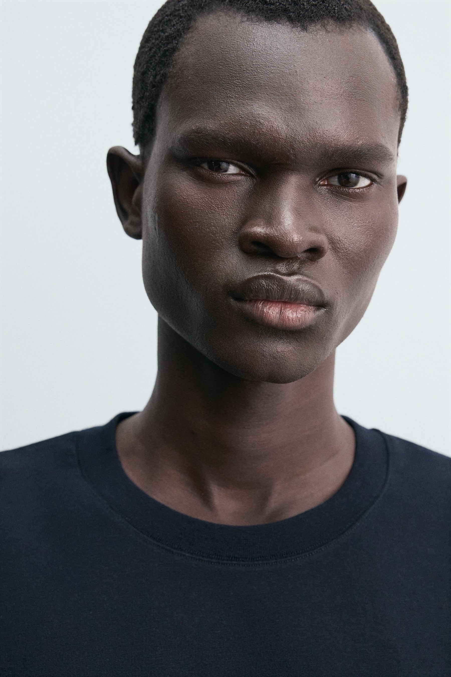 MEDIUM WEIGHT SHORT SLEEVE T-SHIRT - Image 6