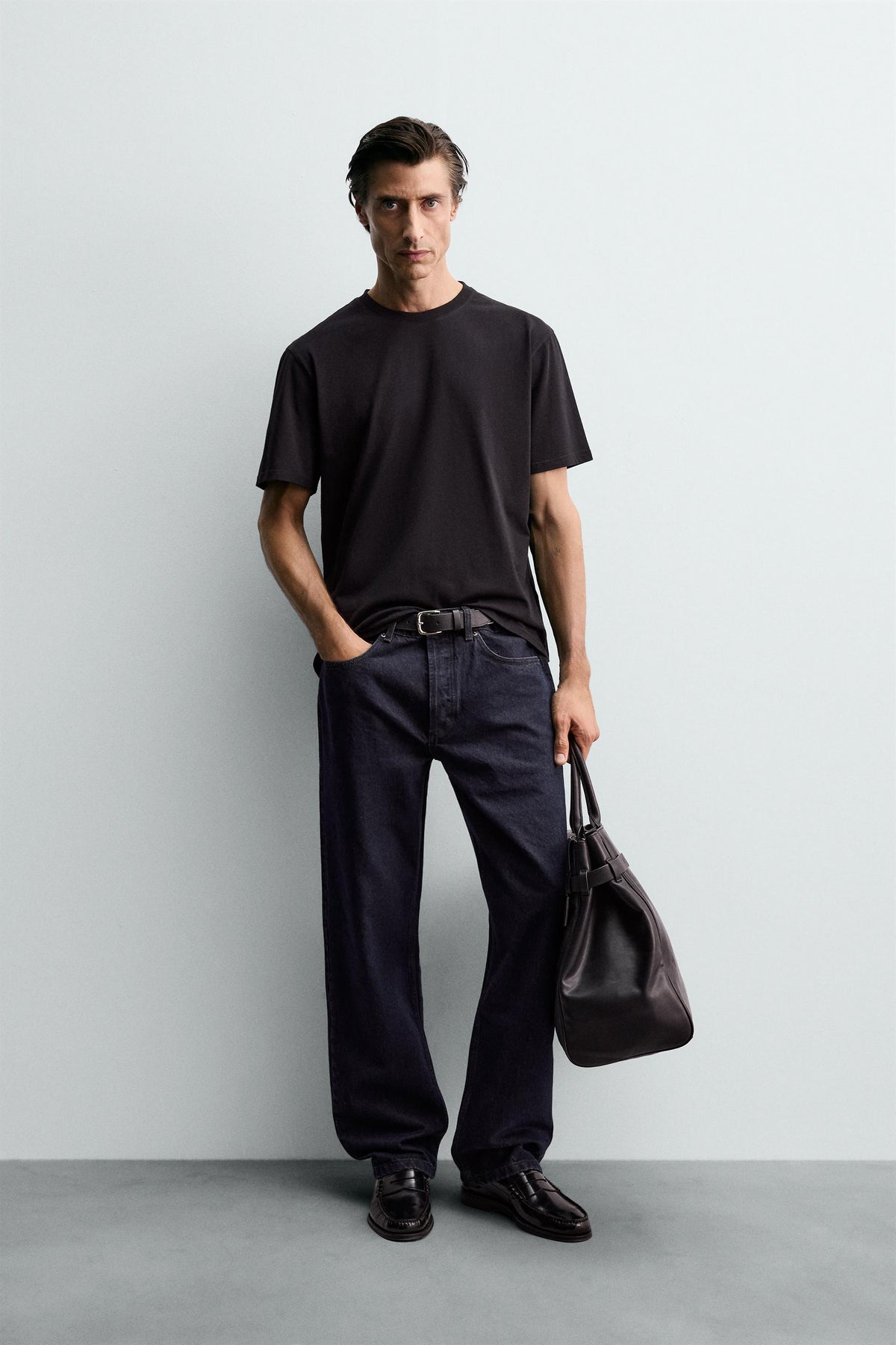 MEDIUM WEIGHT SHORT SLEEVE T-SHIRT - Image 1