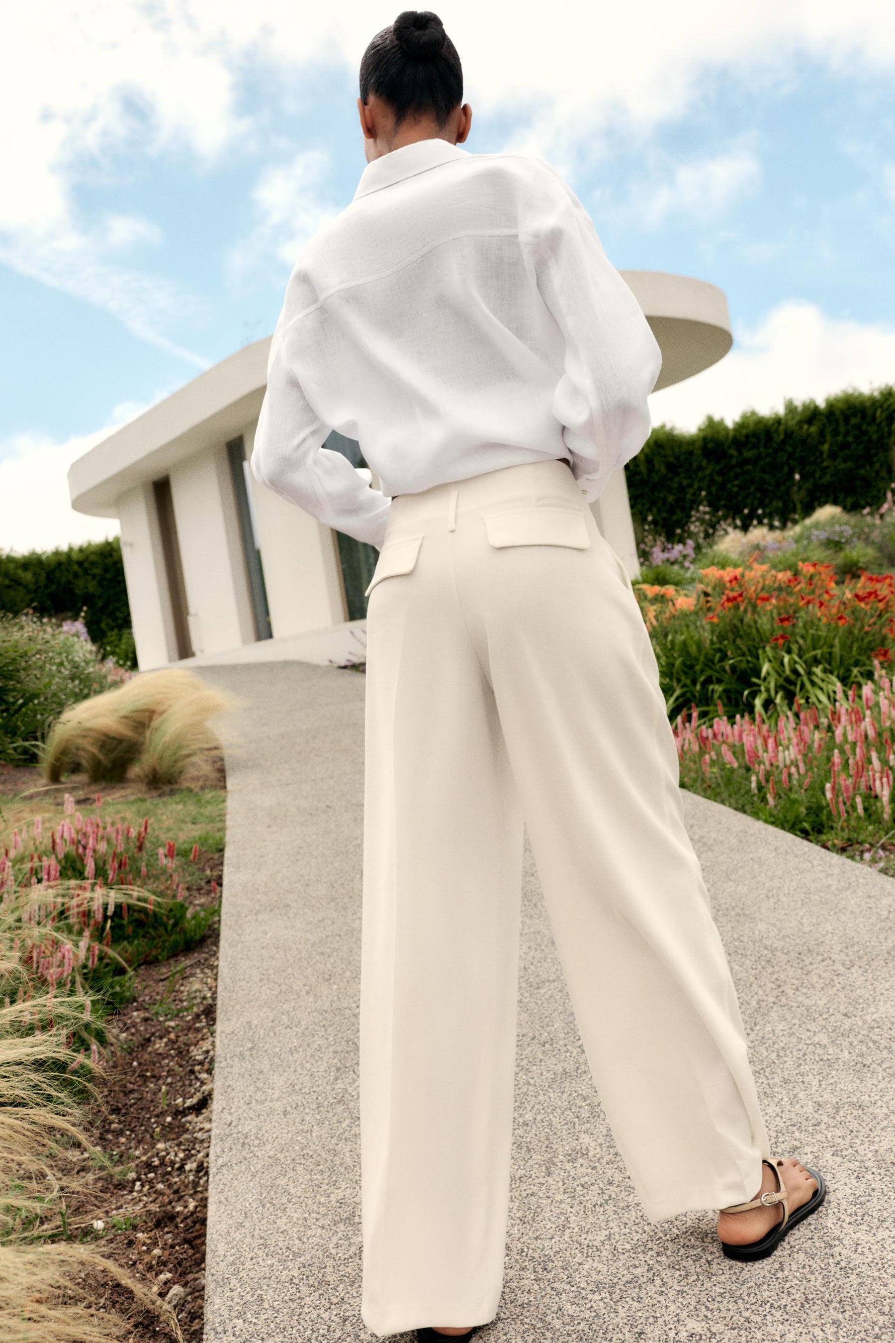 WIDE-LEG TROUSER WITH DARTS