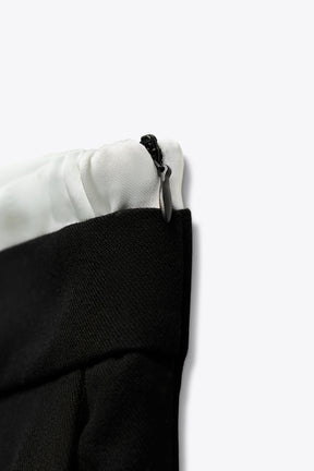 Wide-leg trousers with waistband.