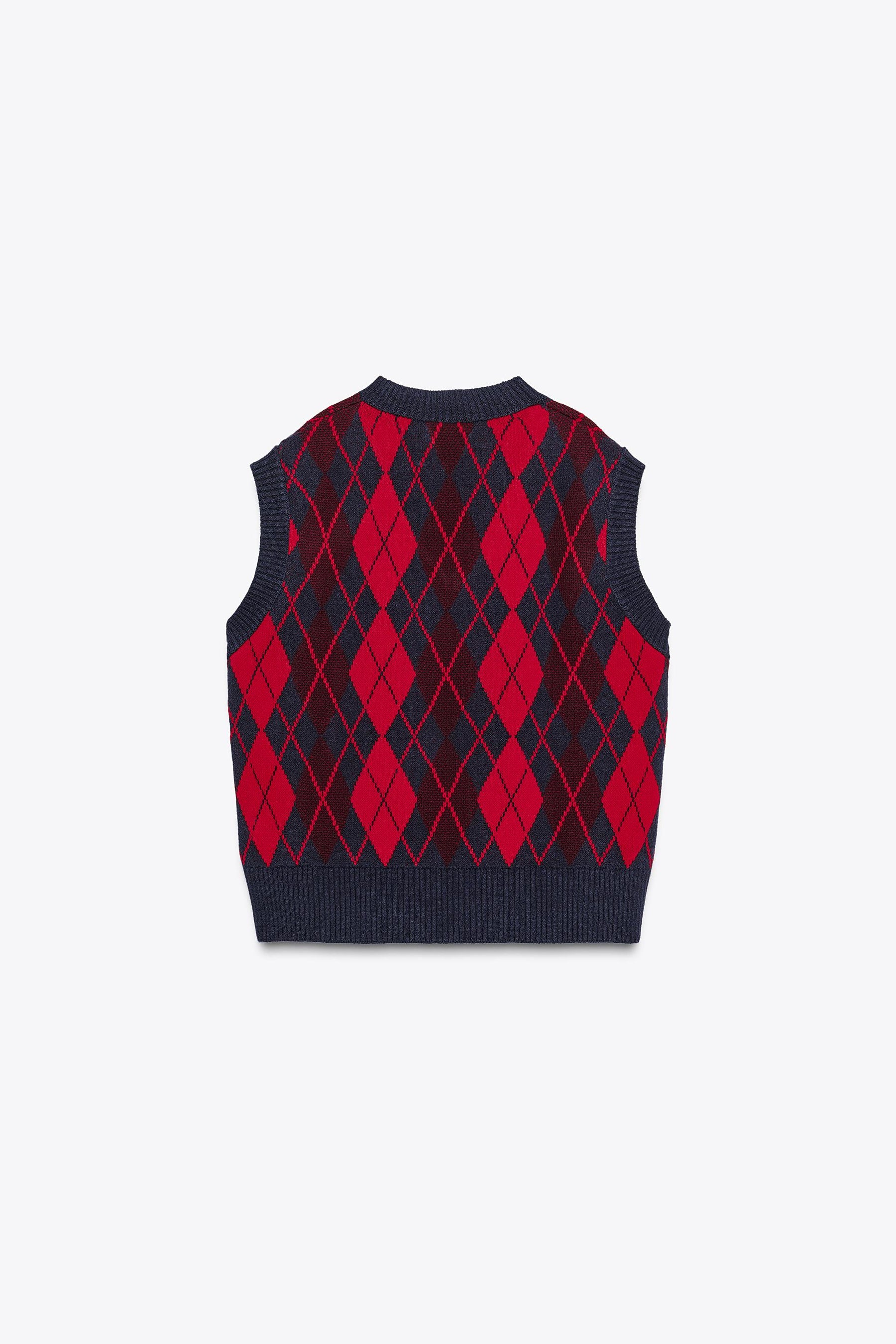 OVERSIZED ARGYLE KNIT JUMPER VEST - Image 1