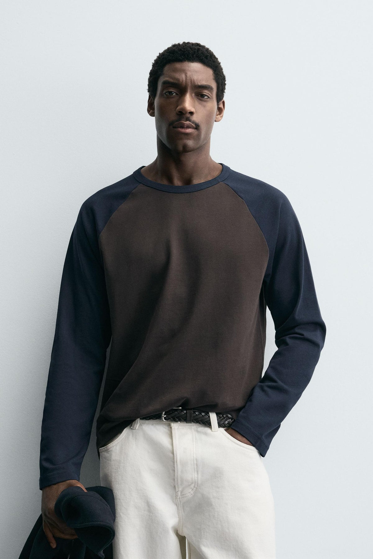 COLOUR BLOCK RAGLAN SLEEVE T-SHIRT - Image 2