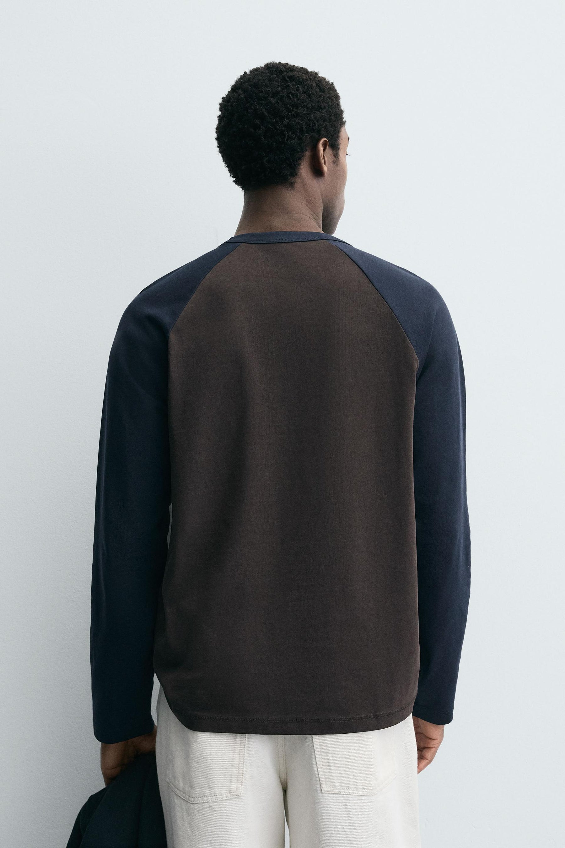 COLOUR BLOCK RAGLAN SLEEVE T-SHIRT - Image 3