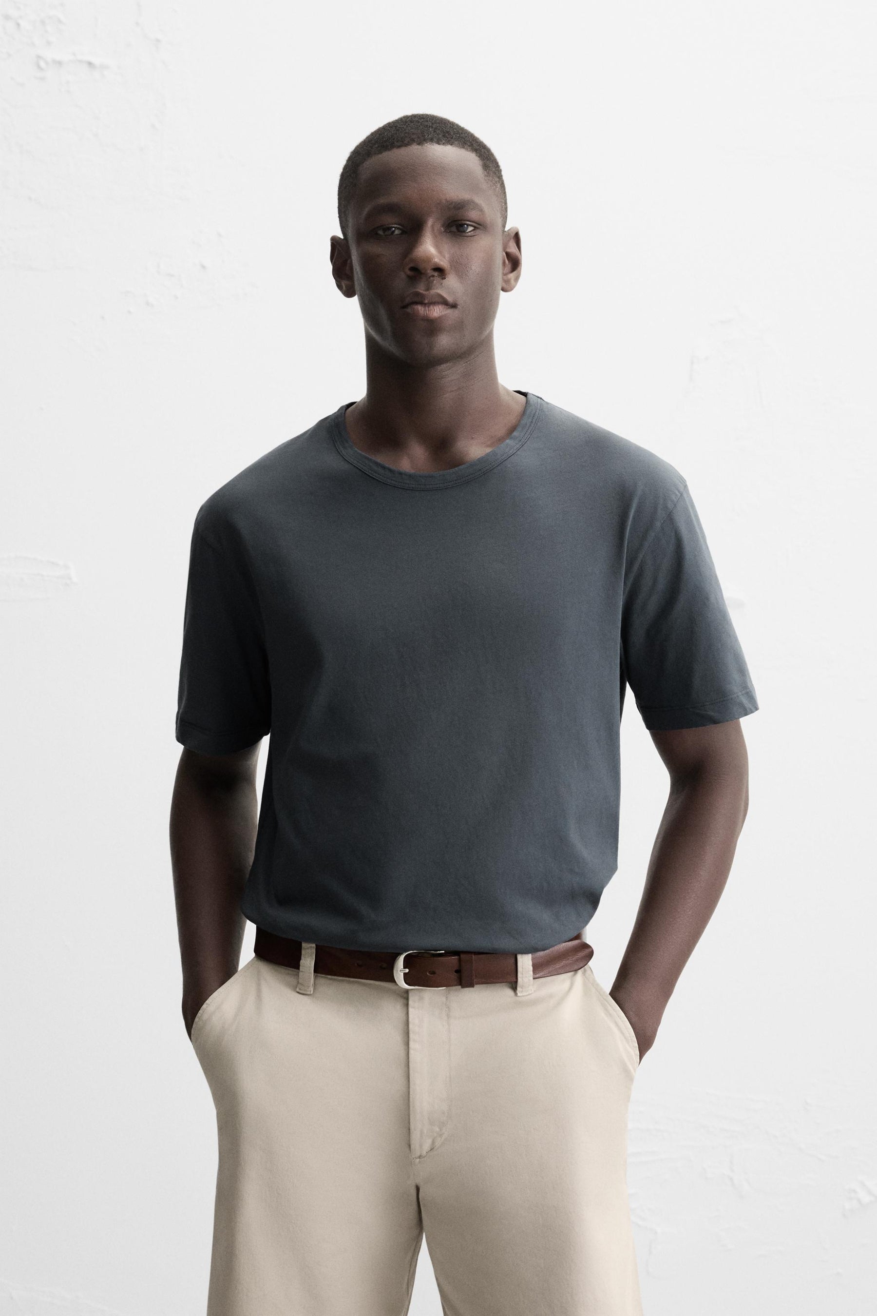 BASIC LIGHTWEIGHT T-SHIRT - Image 2