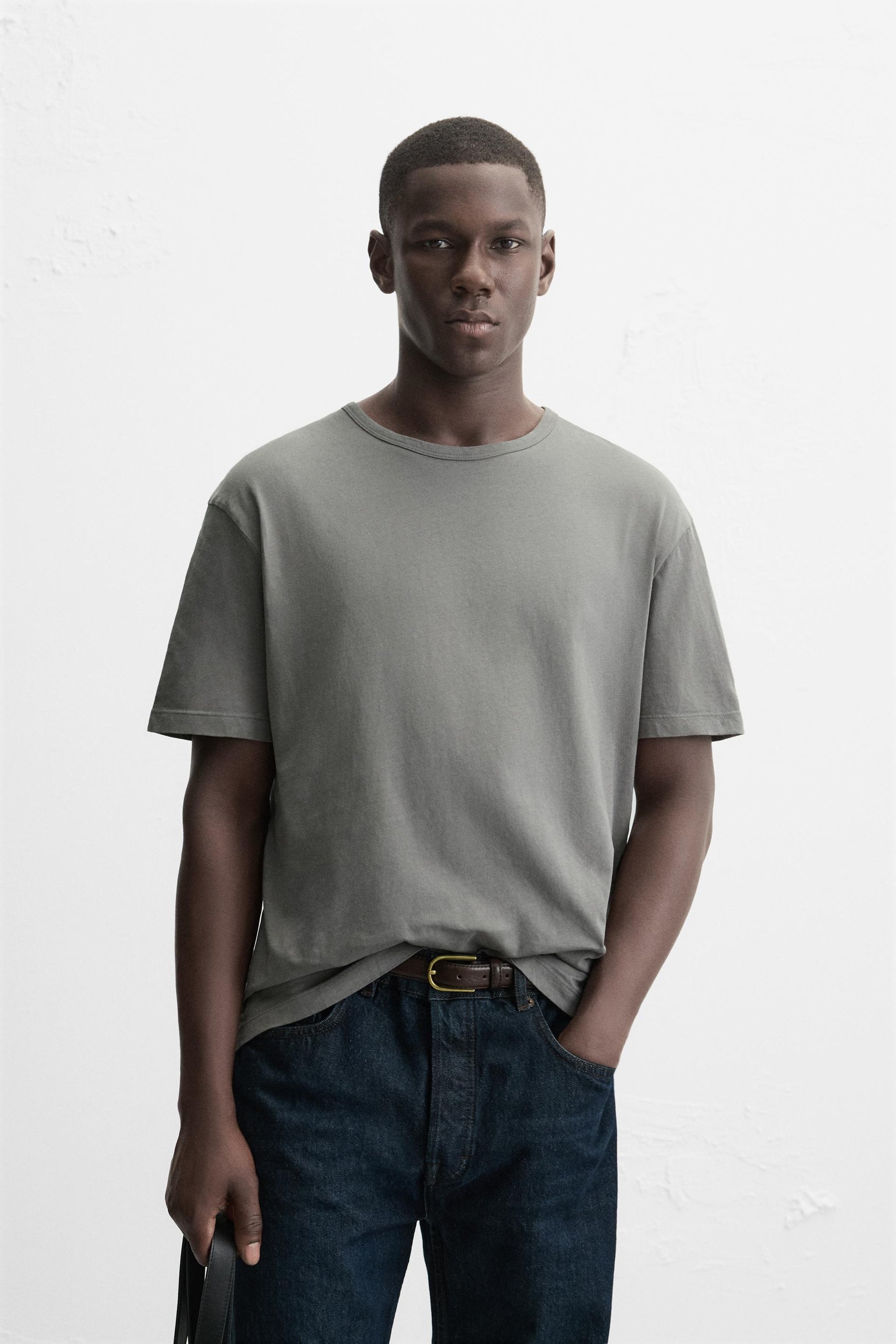 BASIC LIGHTWEIGHT T-SHIRT - Image 2