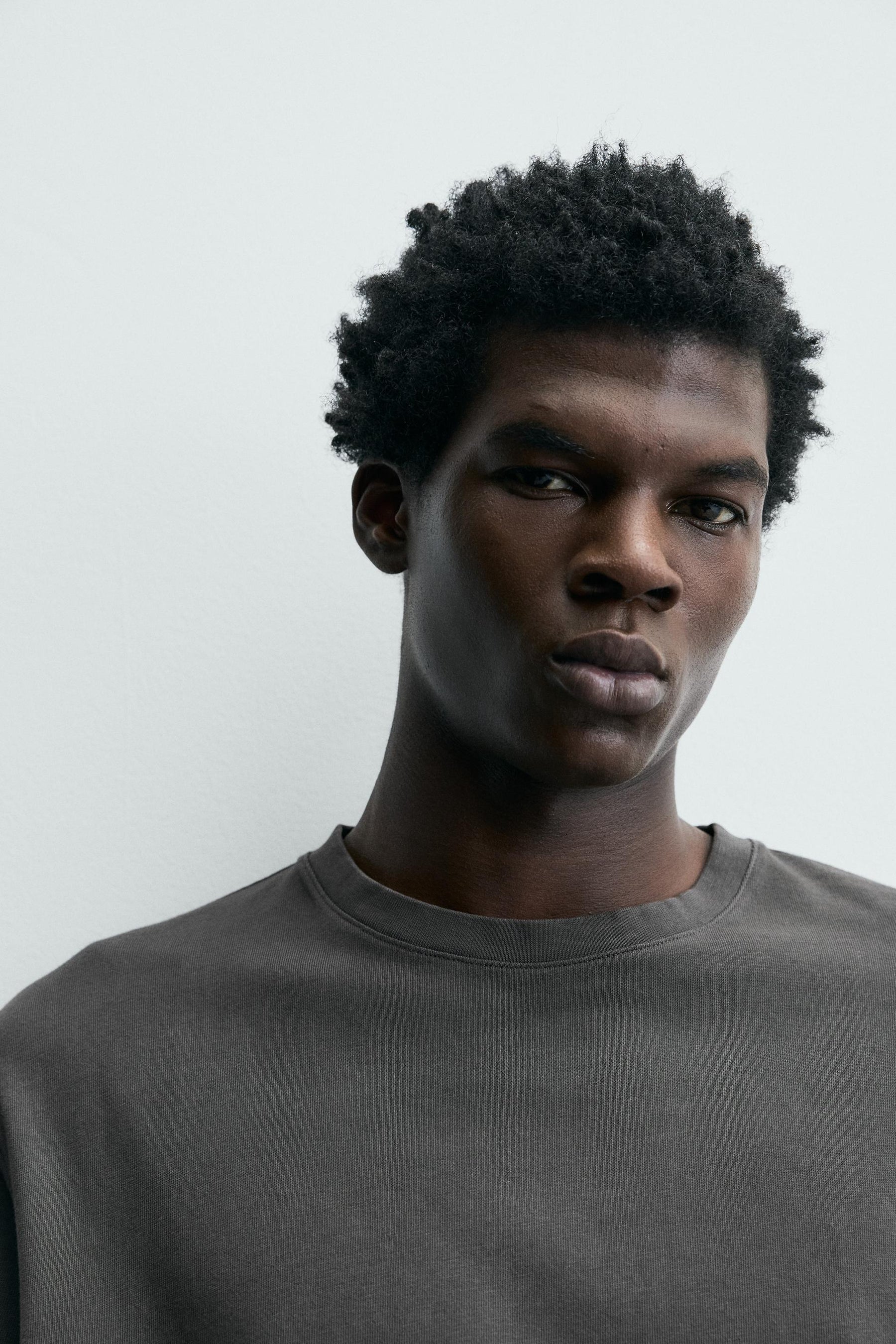 REGULAR FIT LONG SLEEVE T-SHIRT - Image 5