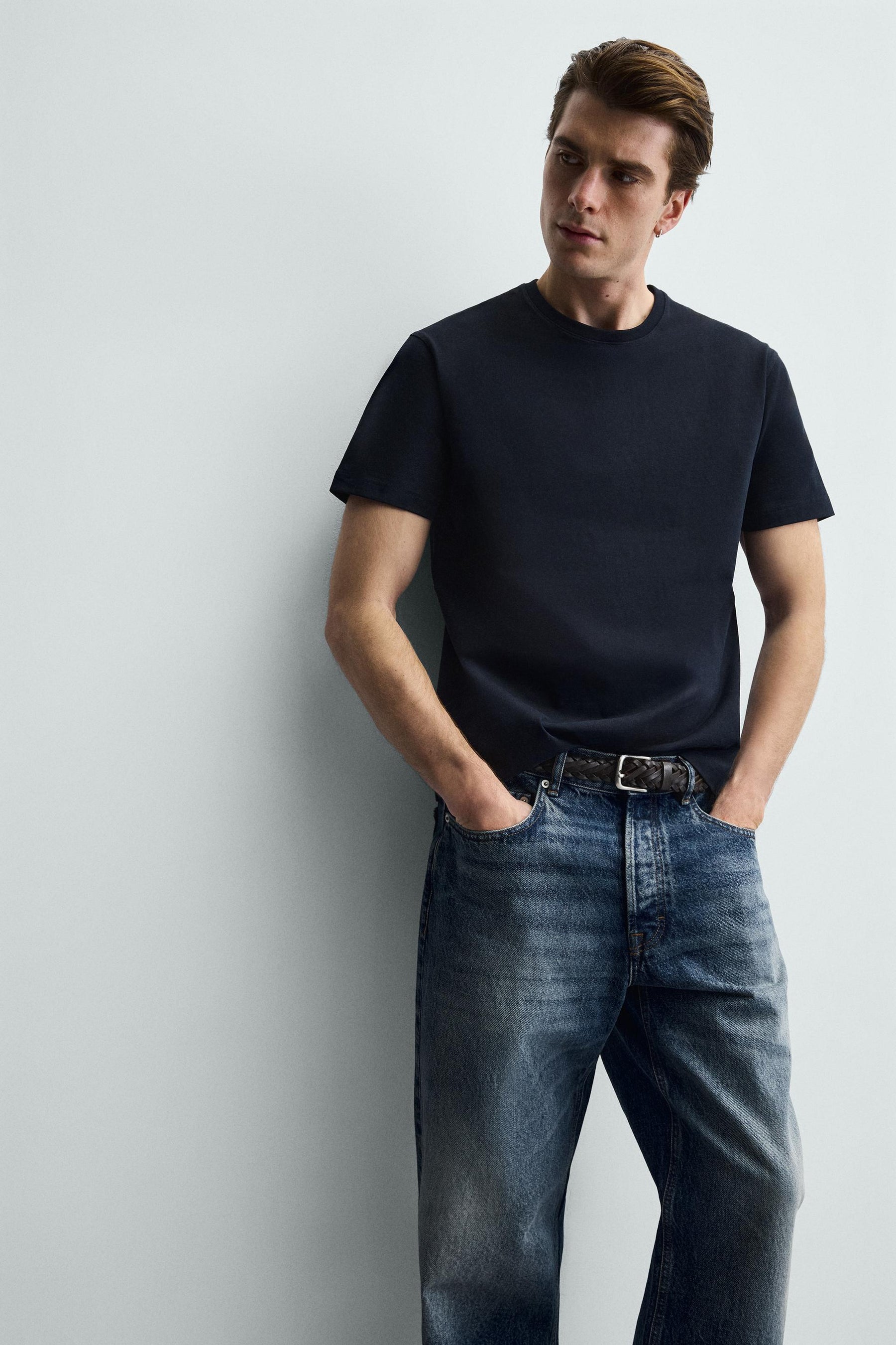 BASIC MEDIUM WEIGHT T-SHIRT - Image 5