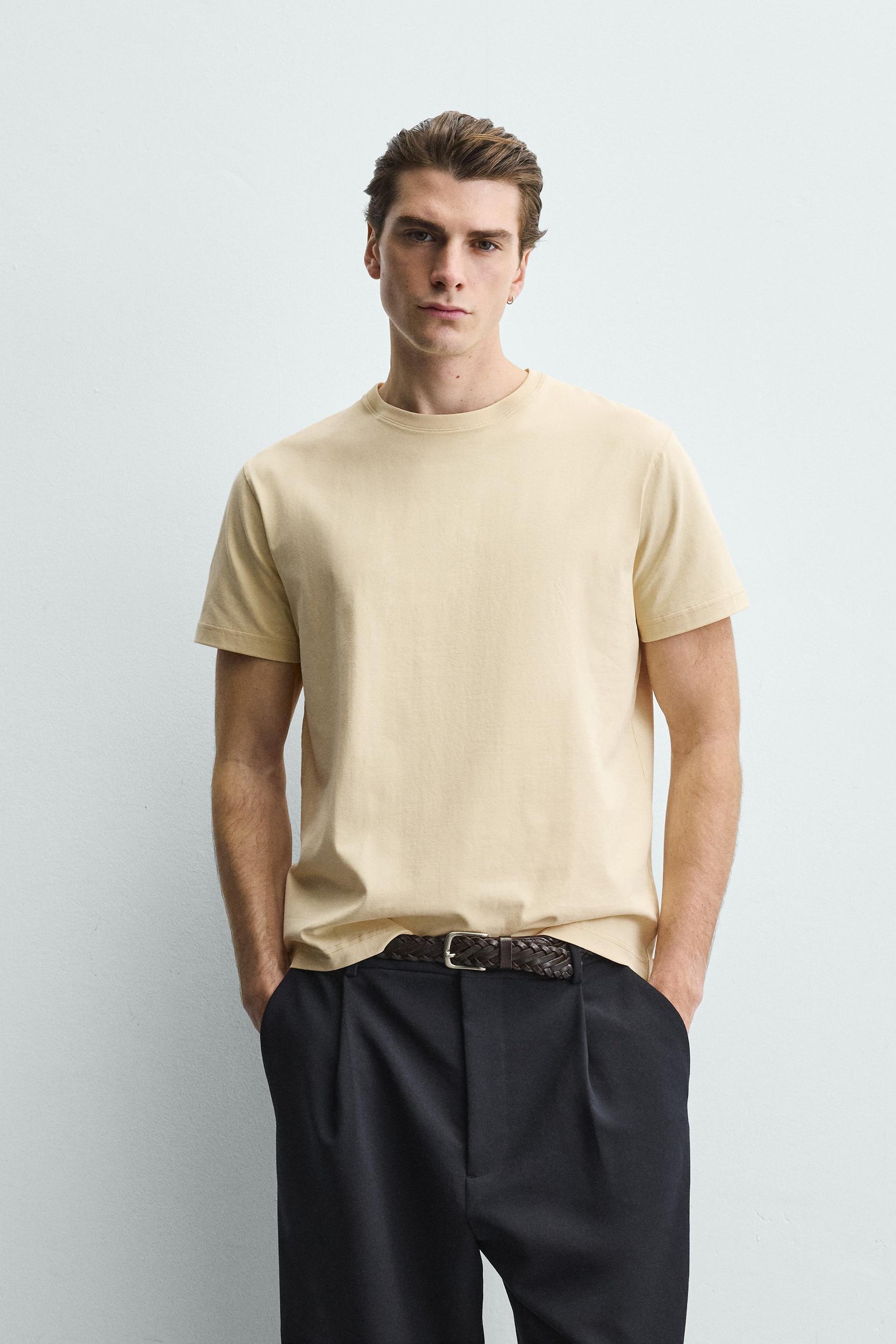 BASIC MEDIUM WEIGHT T-SHIRT - Image 2