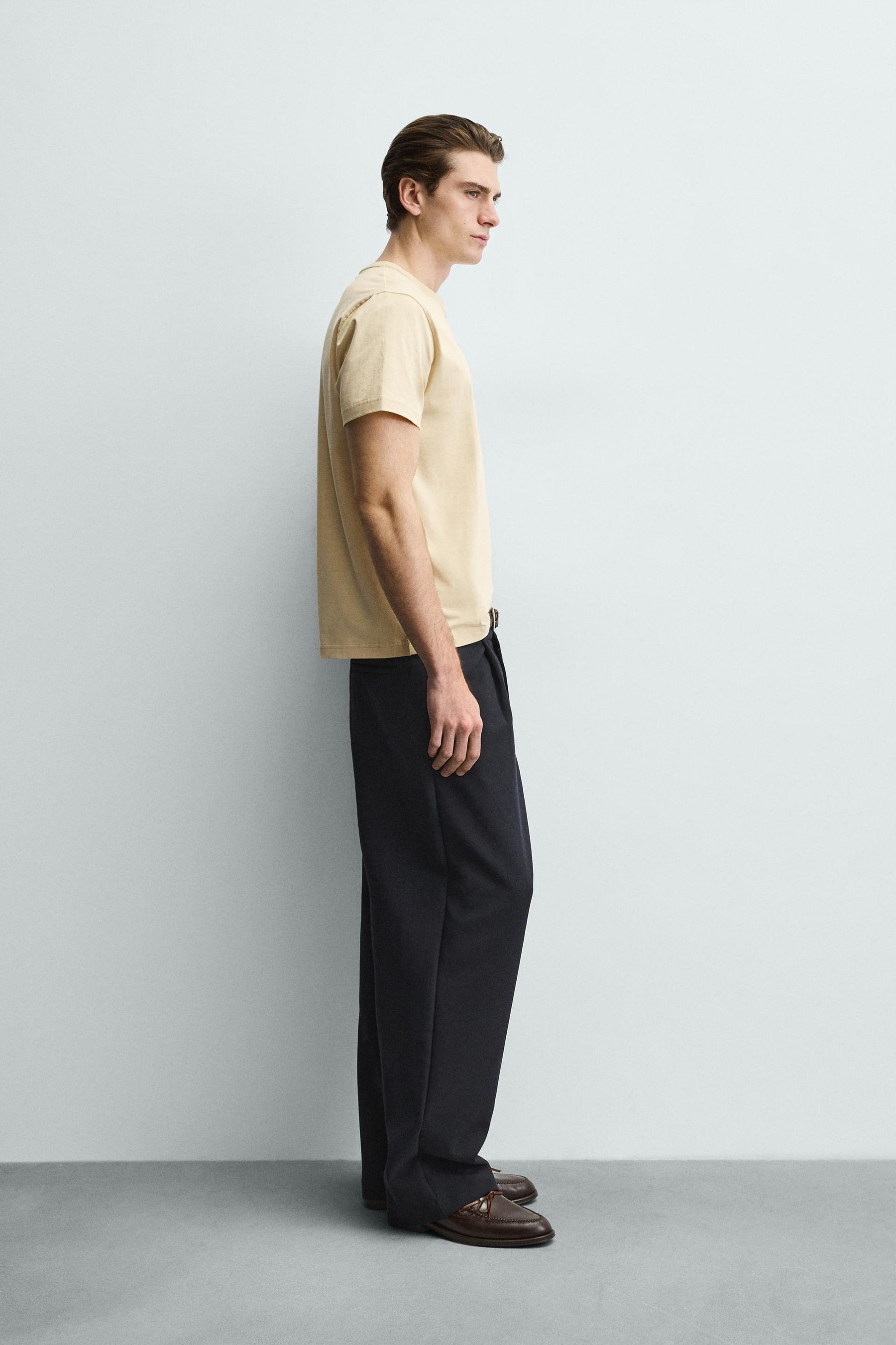 BASIC MEDIUM WEIGHT T-SHIRT - Image 4