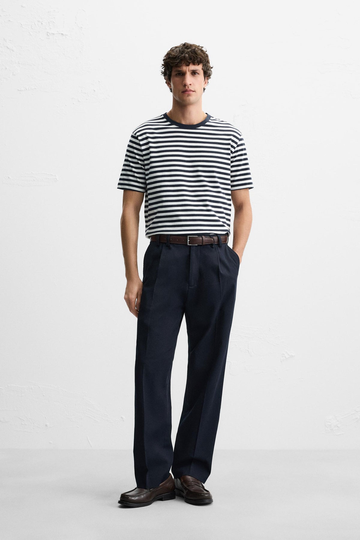 BASIC MEDIUM WEIGHT T-SHIRT - Image 1