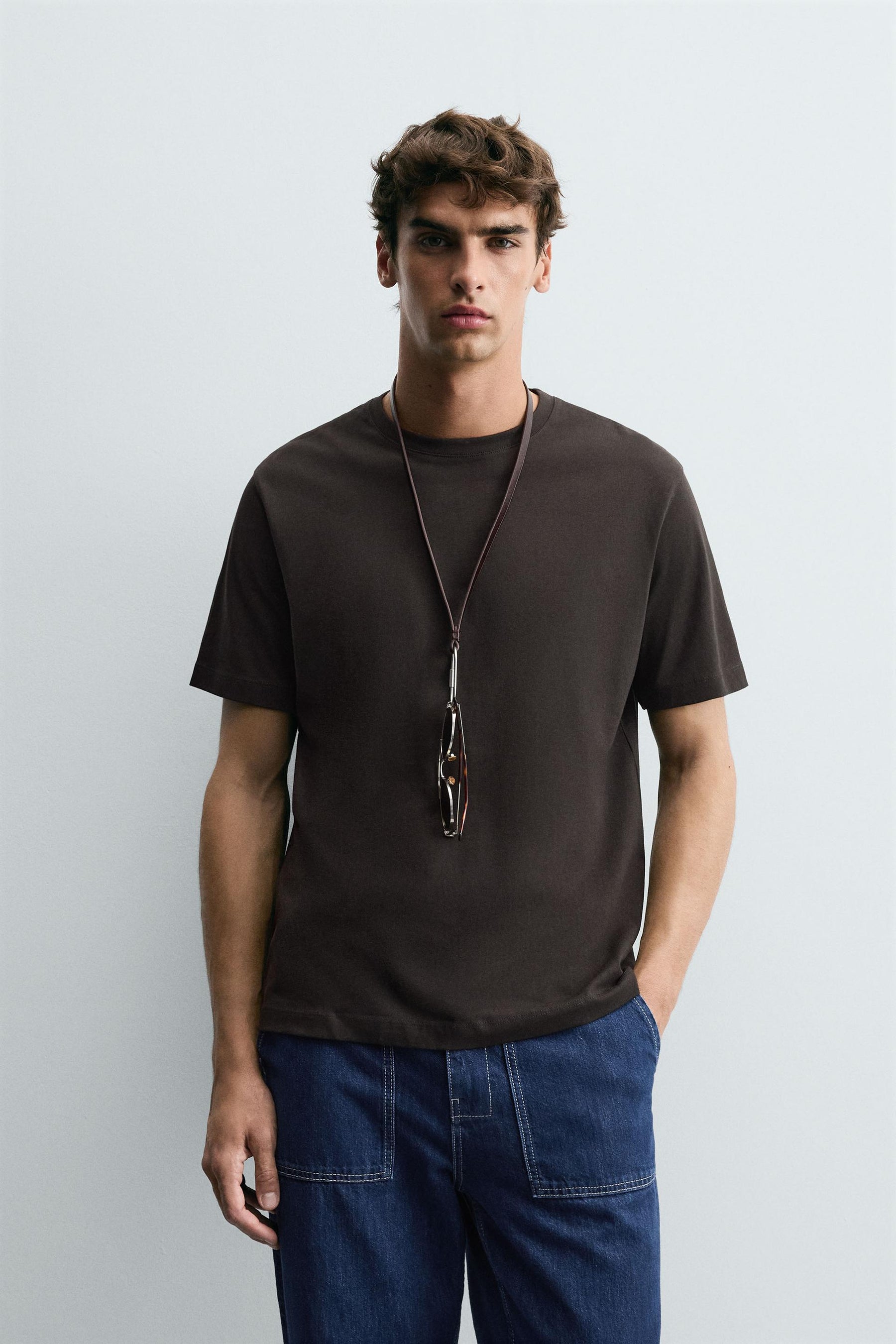 BASIC MEDIUM WEIGHT T-SHIRT - Image 2
