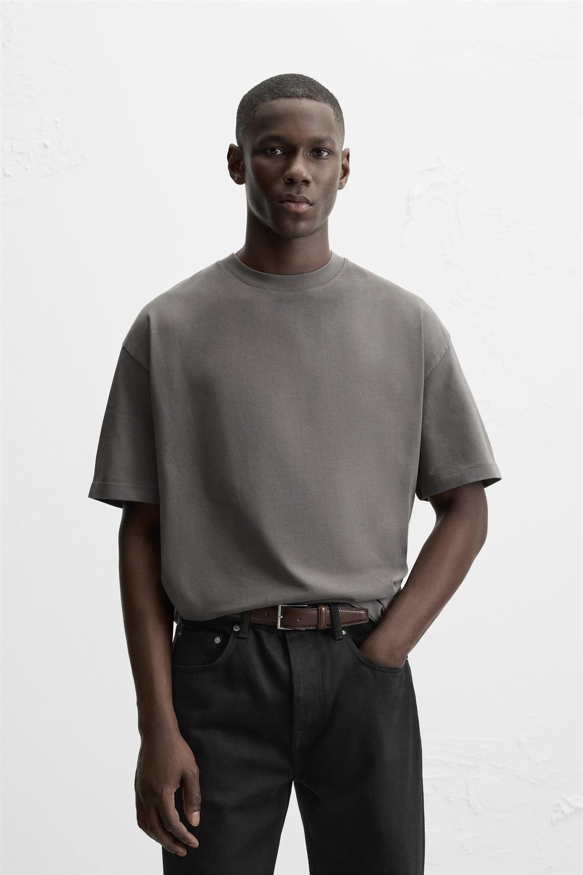 HEAVYWEIGHT REGULAR FIT BASIC T-SHIRT - Image 2