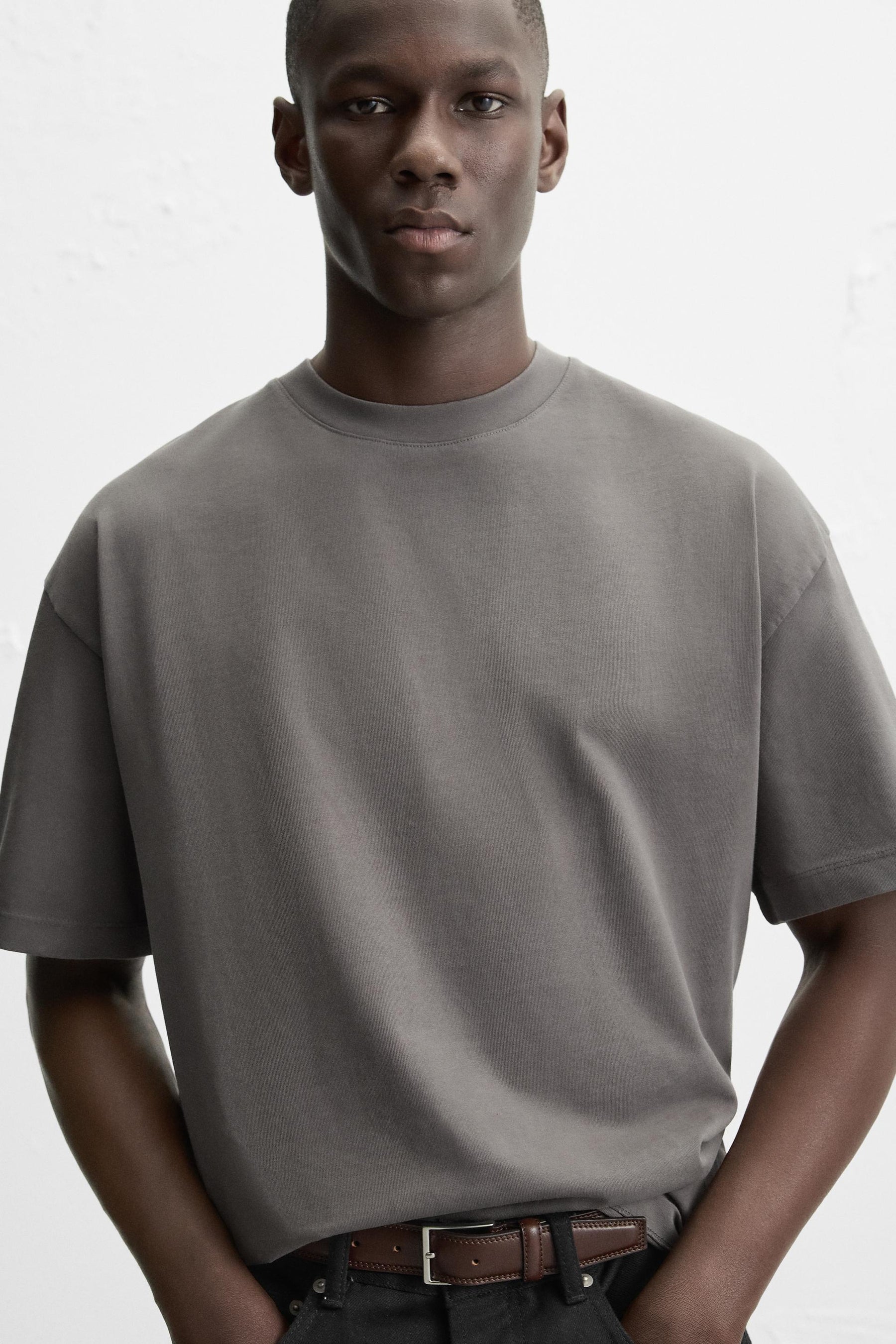 HEAVYWEIGHT REGULAR FIT BASIC T-SHIRT - Image 5