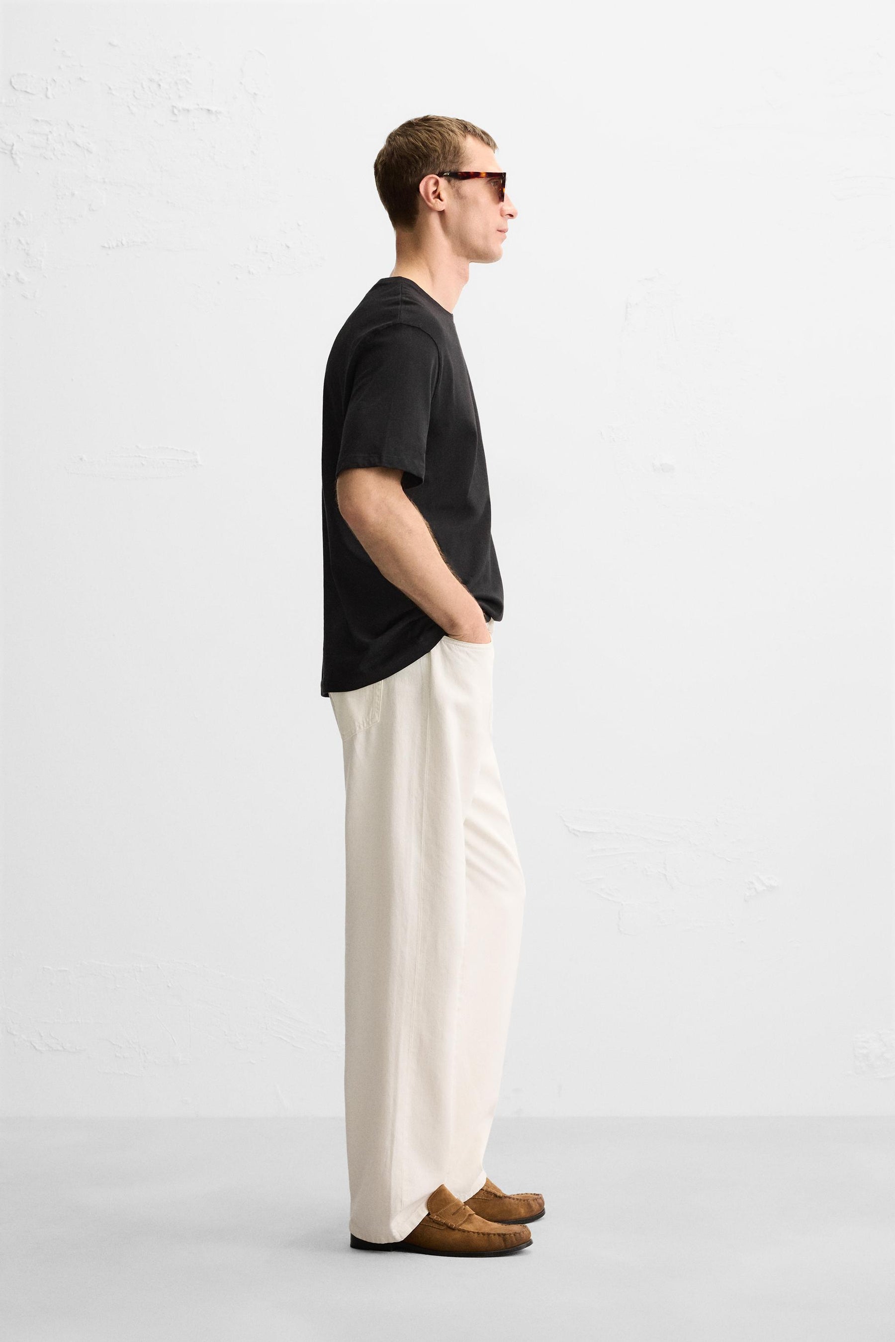 BASIC MEDIUM WEIGHT T-SHIRT - Image 4