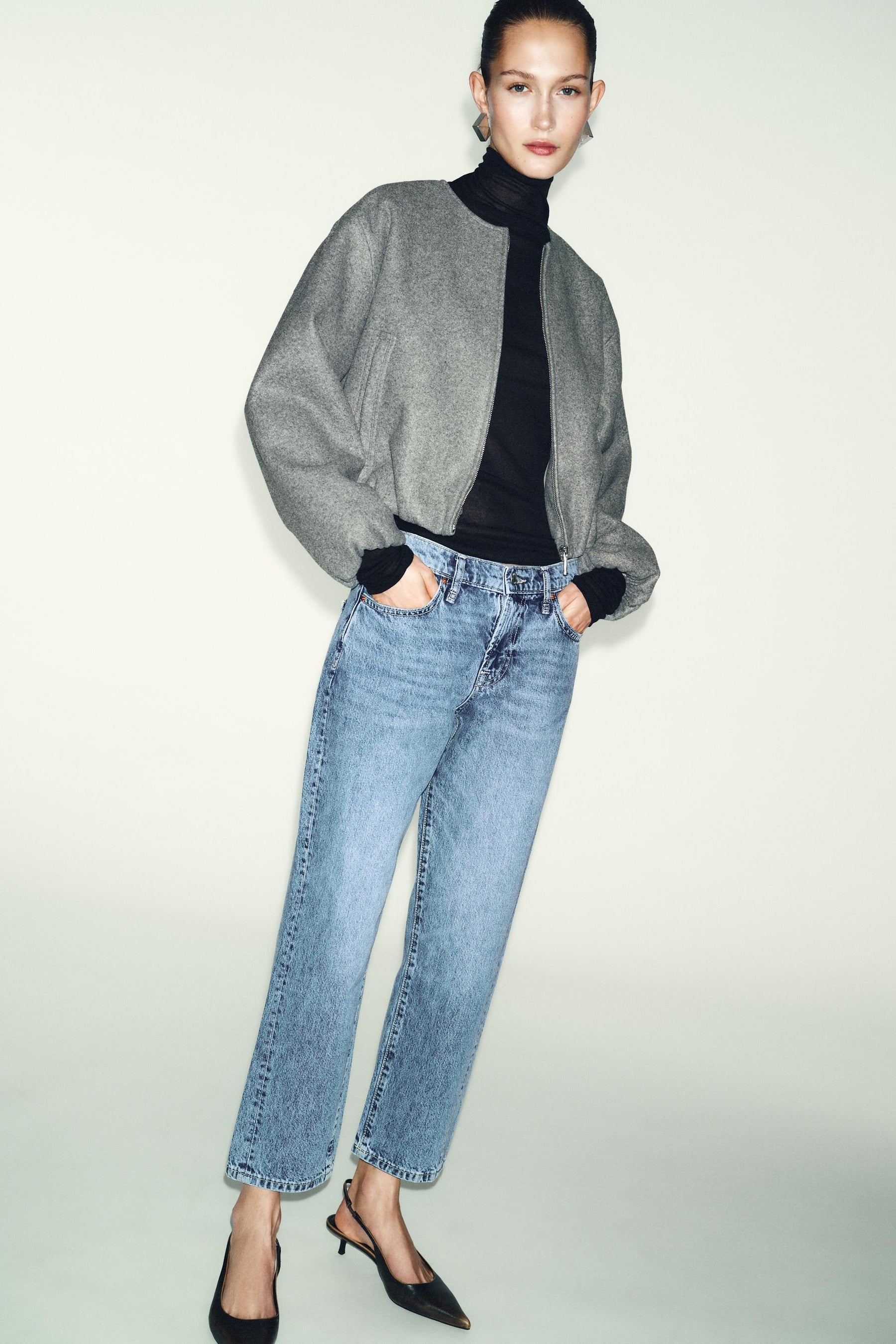 Cropped Mid-Rise Jeans