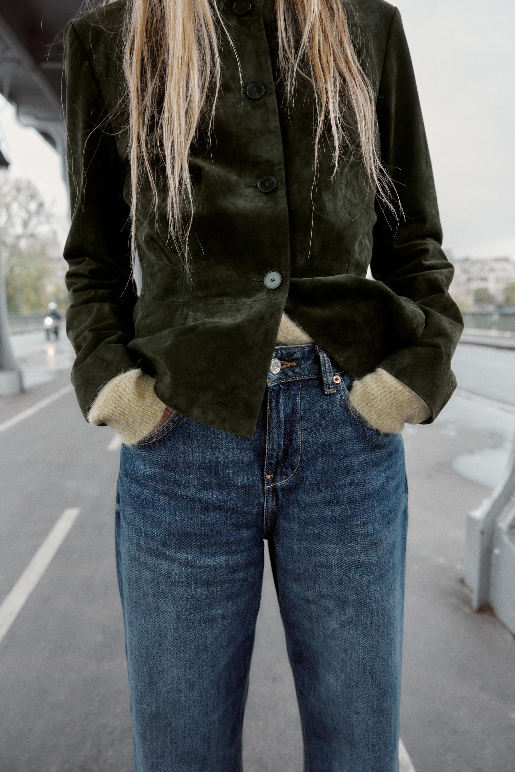 Wide-Leg Cropped Jeans