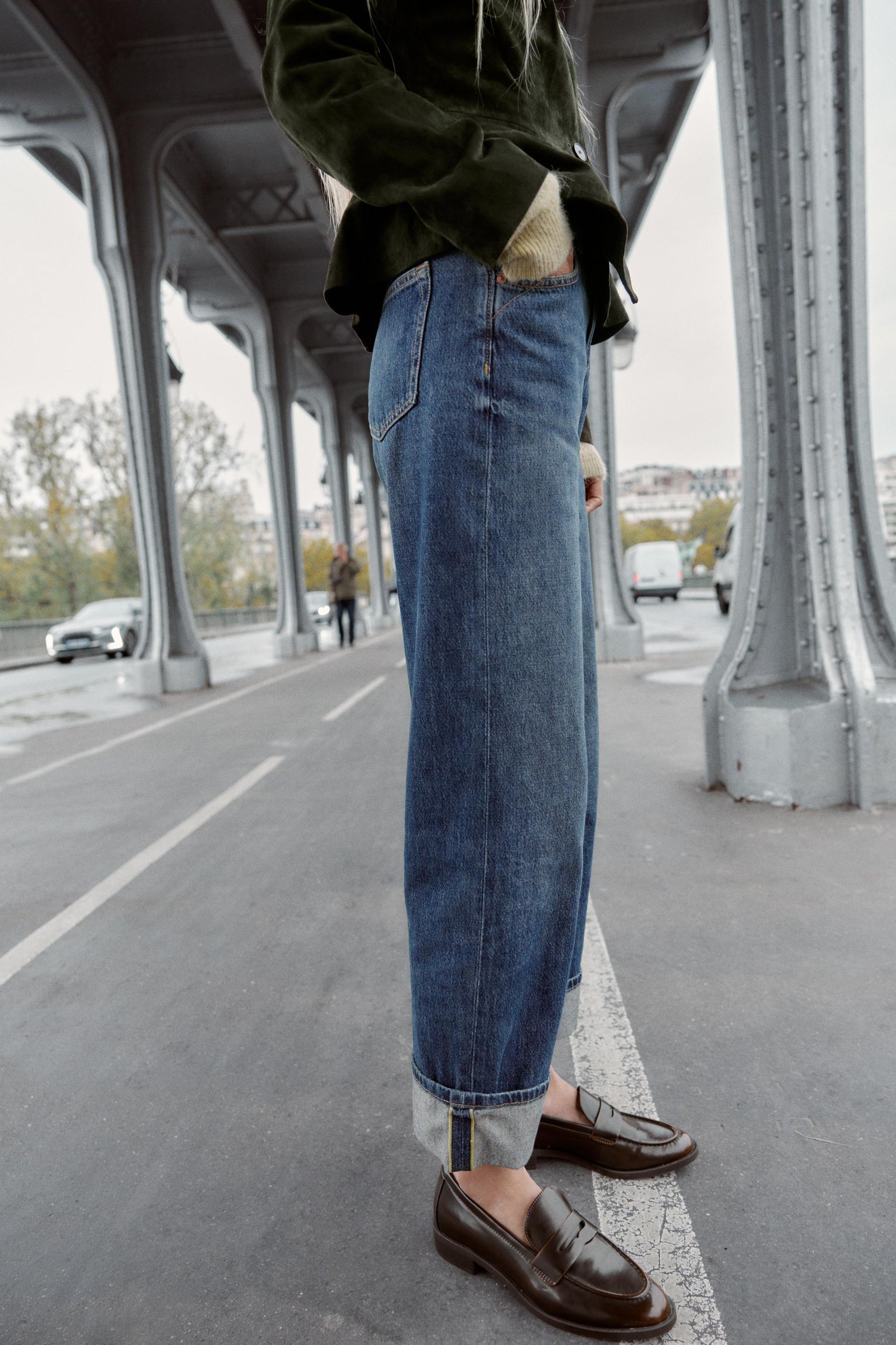 Wide-Leg Cropped Jeans