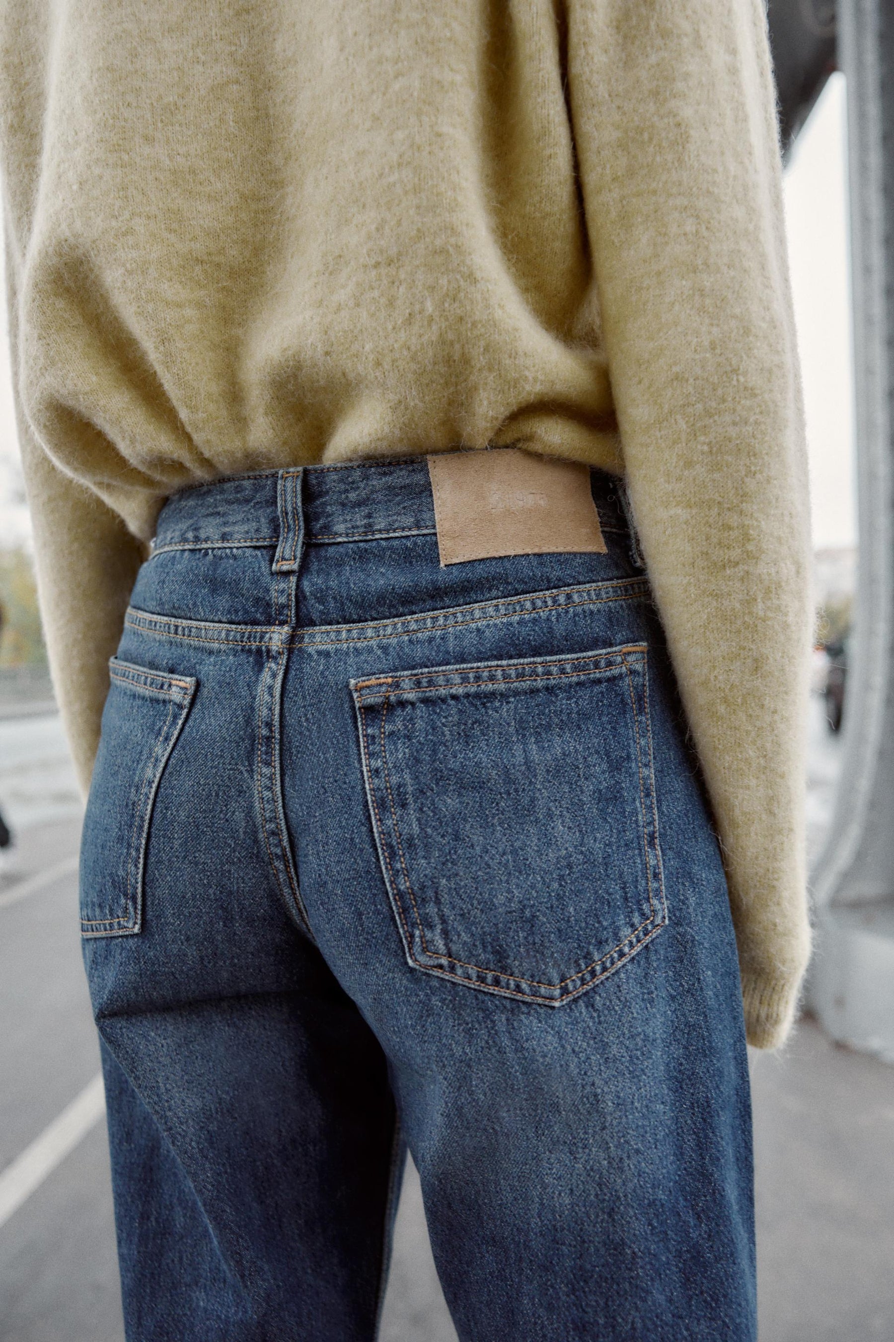 Wide-Leg Cropped Jeans