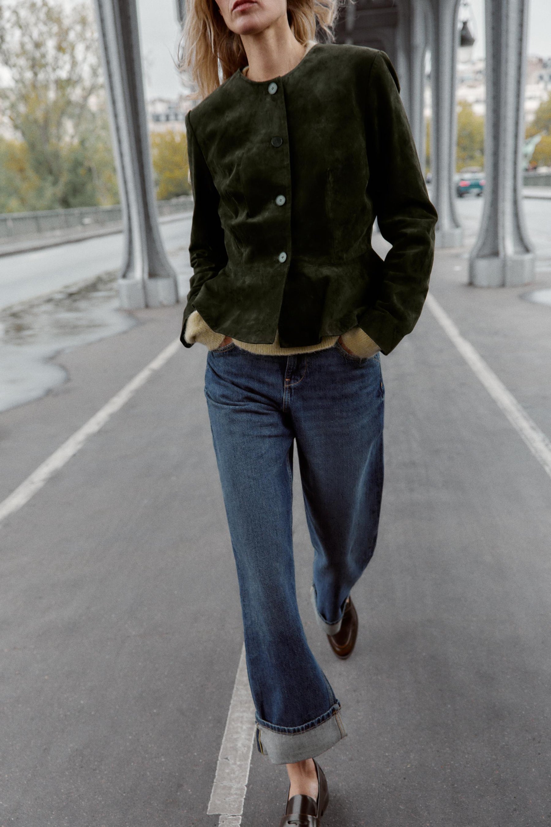 Wide-Leg Cropped Jeans