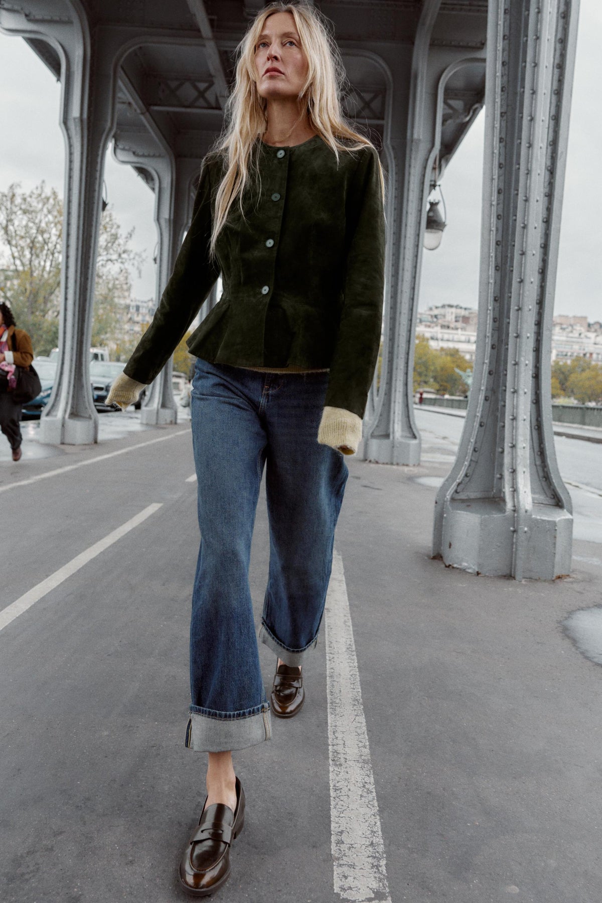 Wide-Leg Cropped Jeans