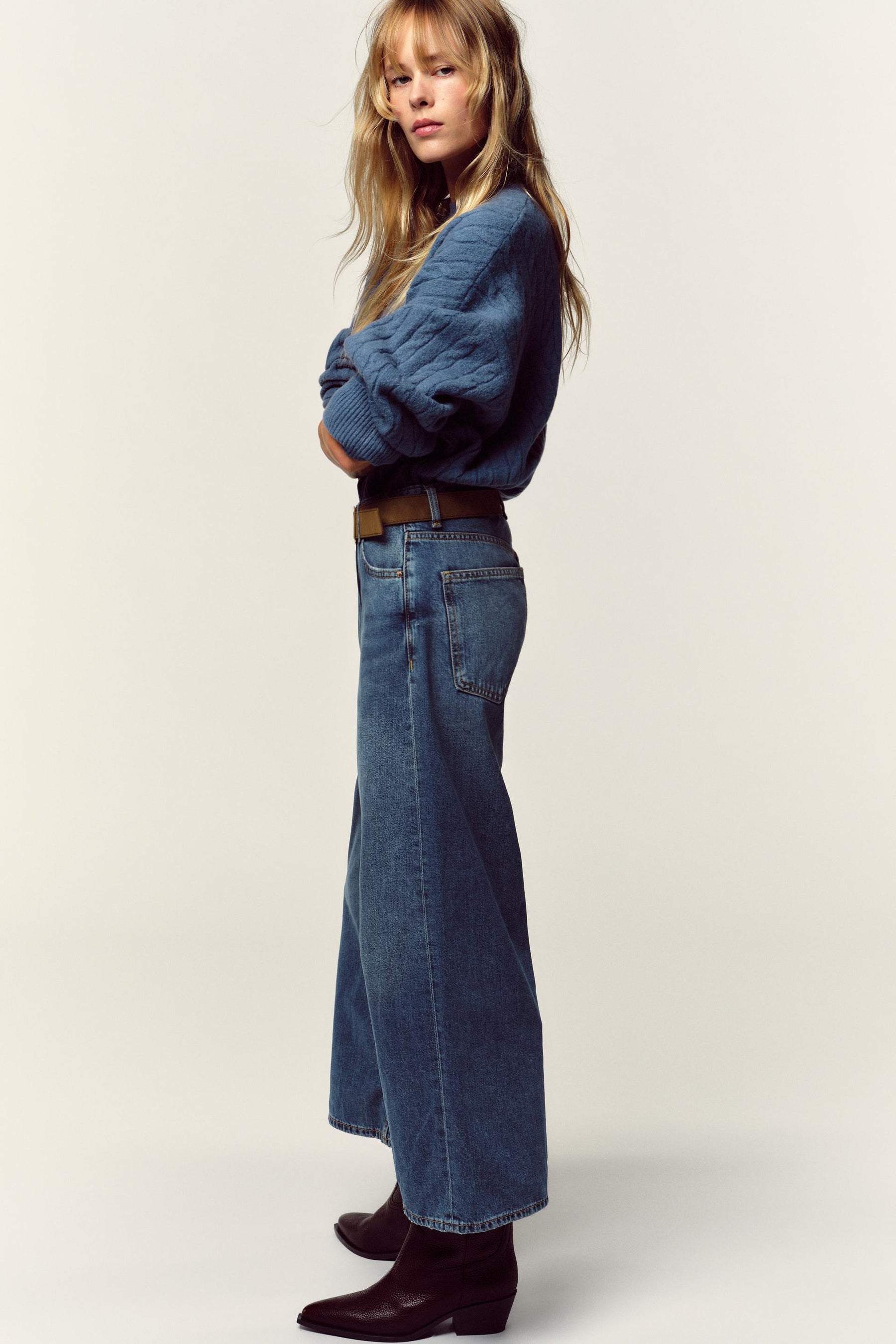 Wide-Leg Cropped High-Waist Jeans