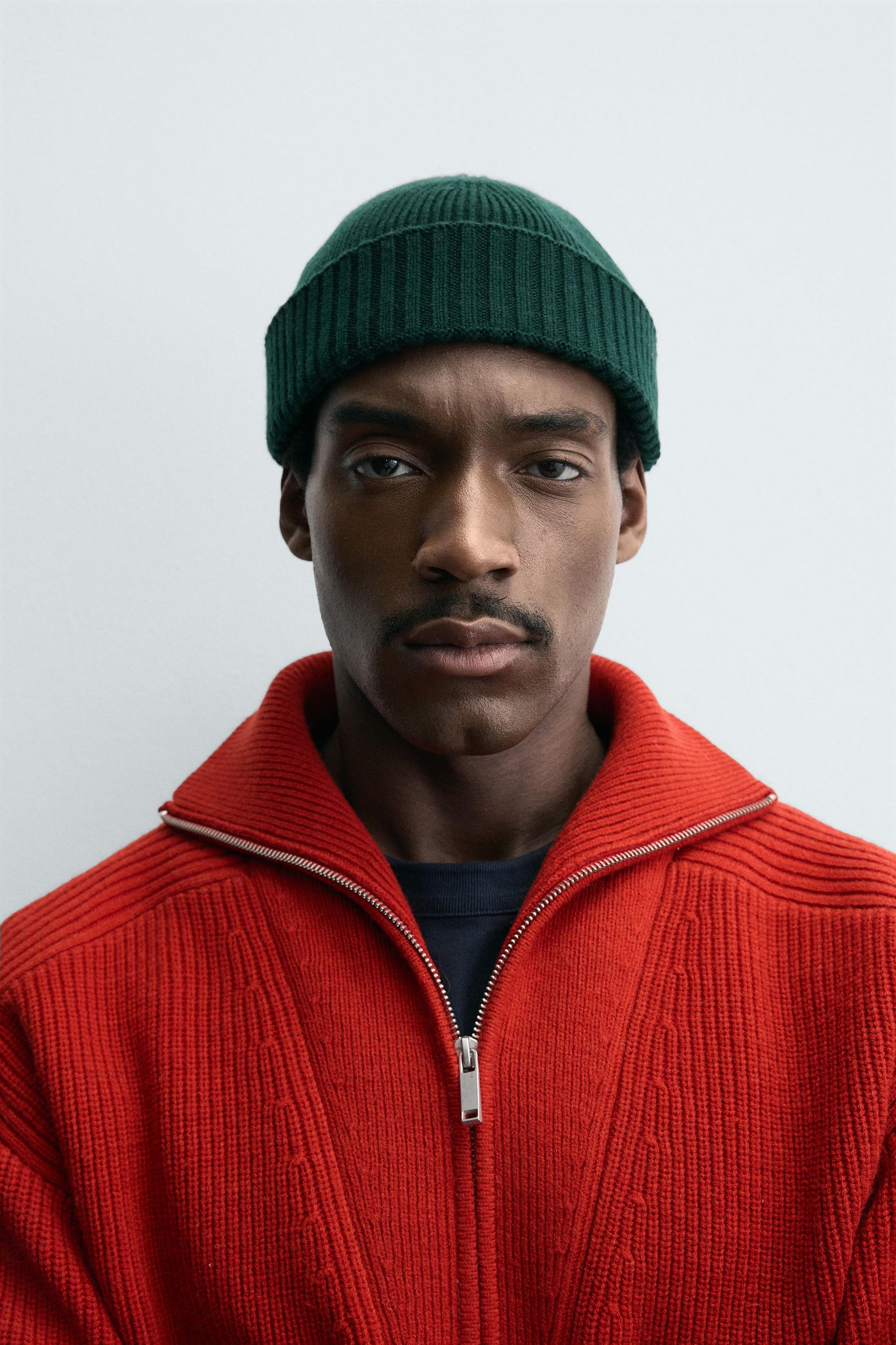 SHORT WOOL BLEND BEANIE - Image 1