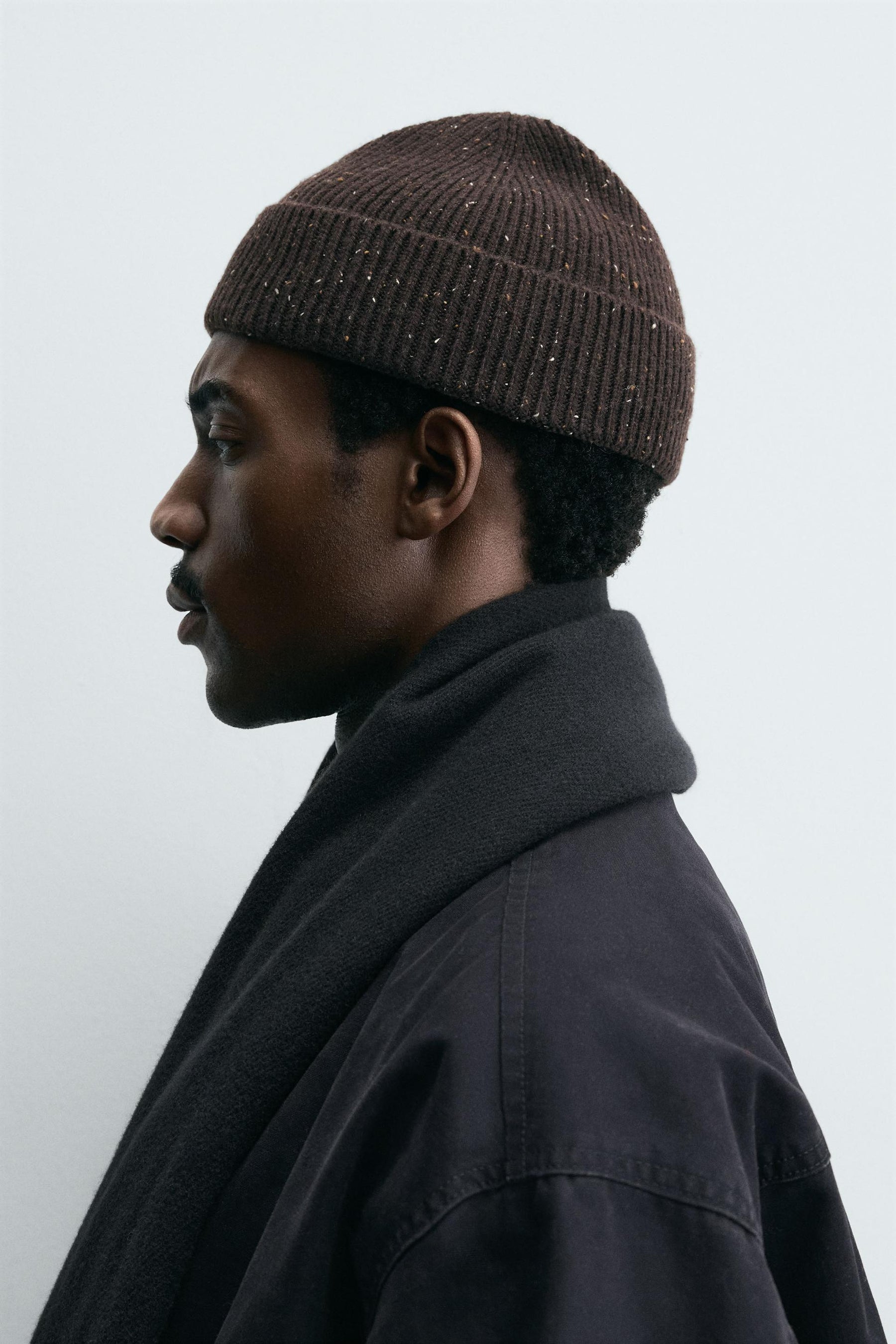 SHORT STRUCTURED BEANIE - Image 2
