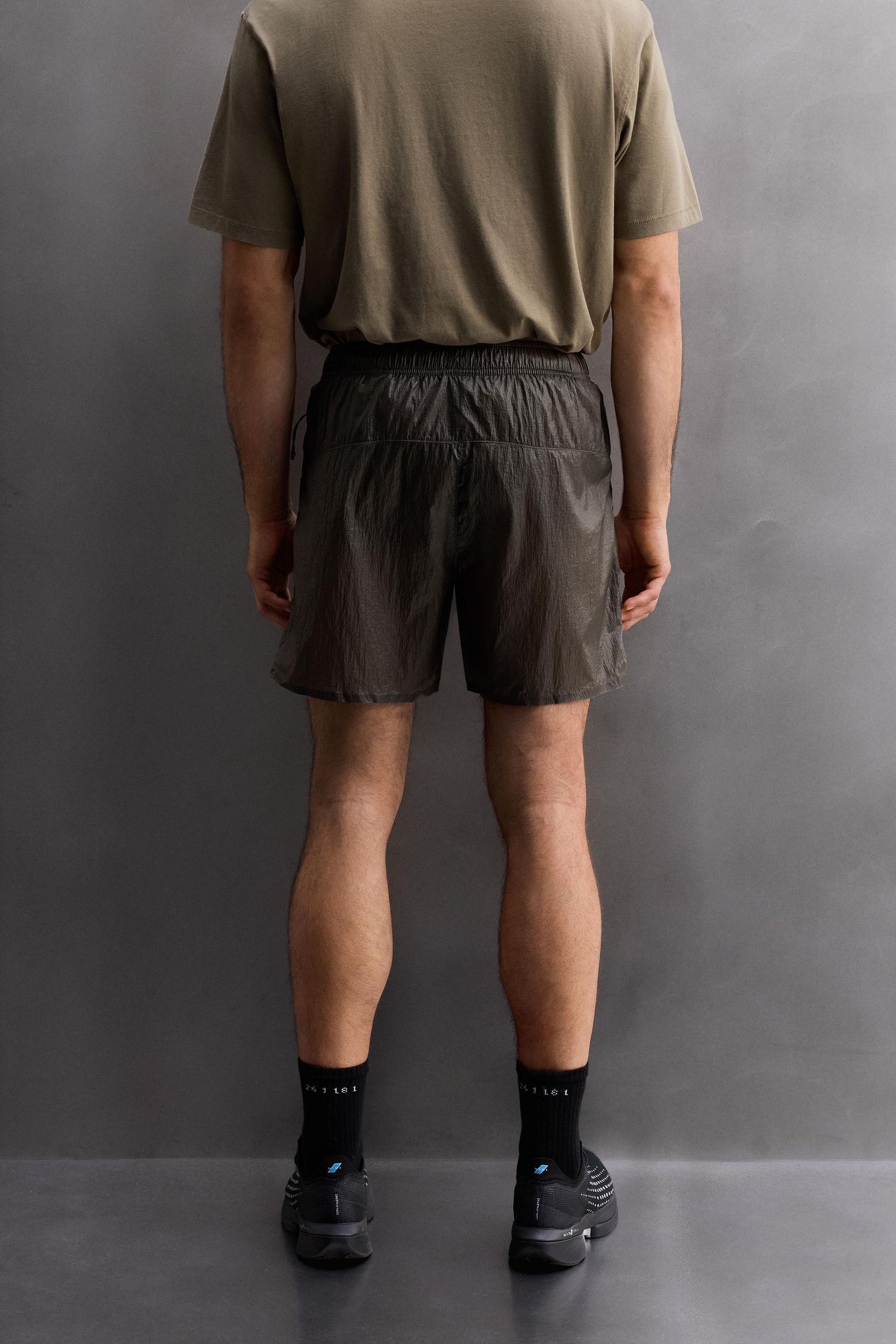 LIGHTWEIGHT RUNNING SHORTS - Image 3