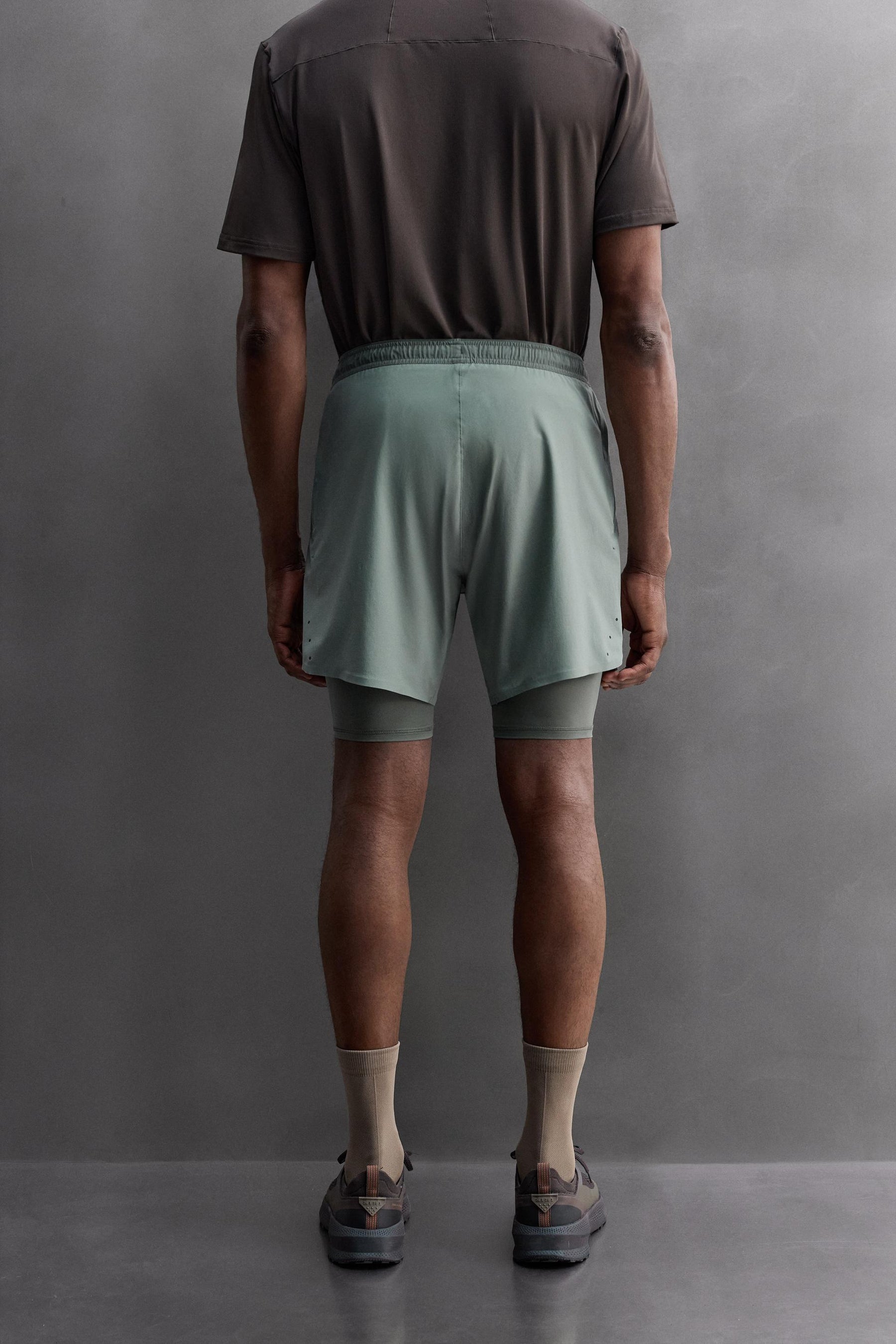 2-IN-1 TRAINING SHORTS - Image 3