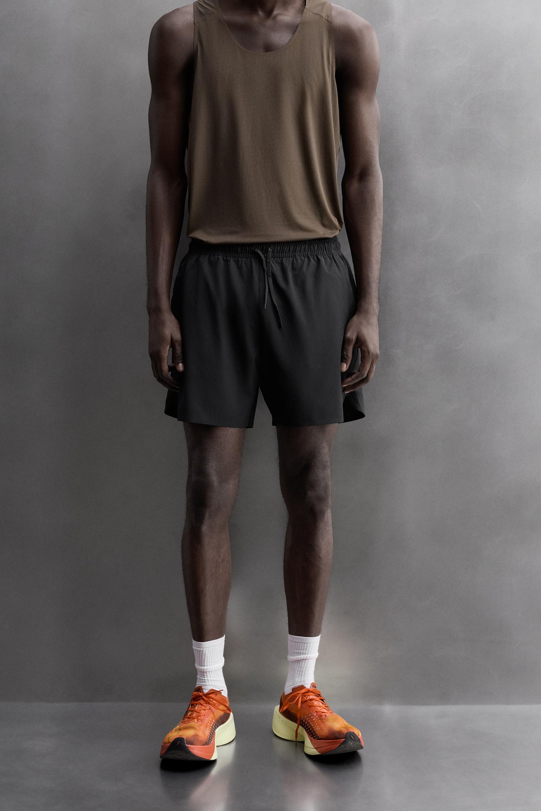 BASIC TRAINING SHORTS - Image 2