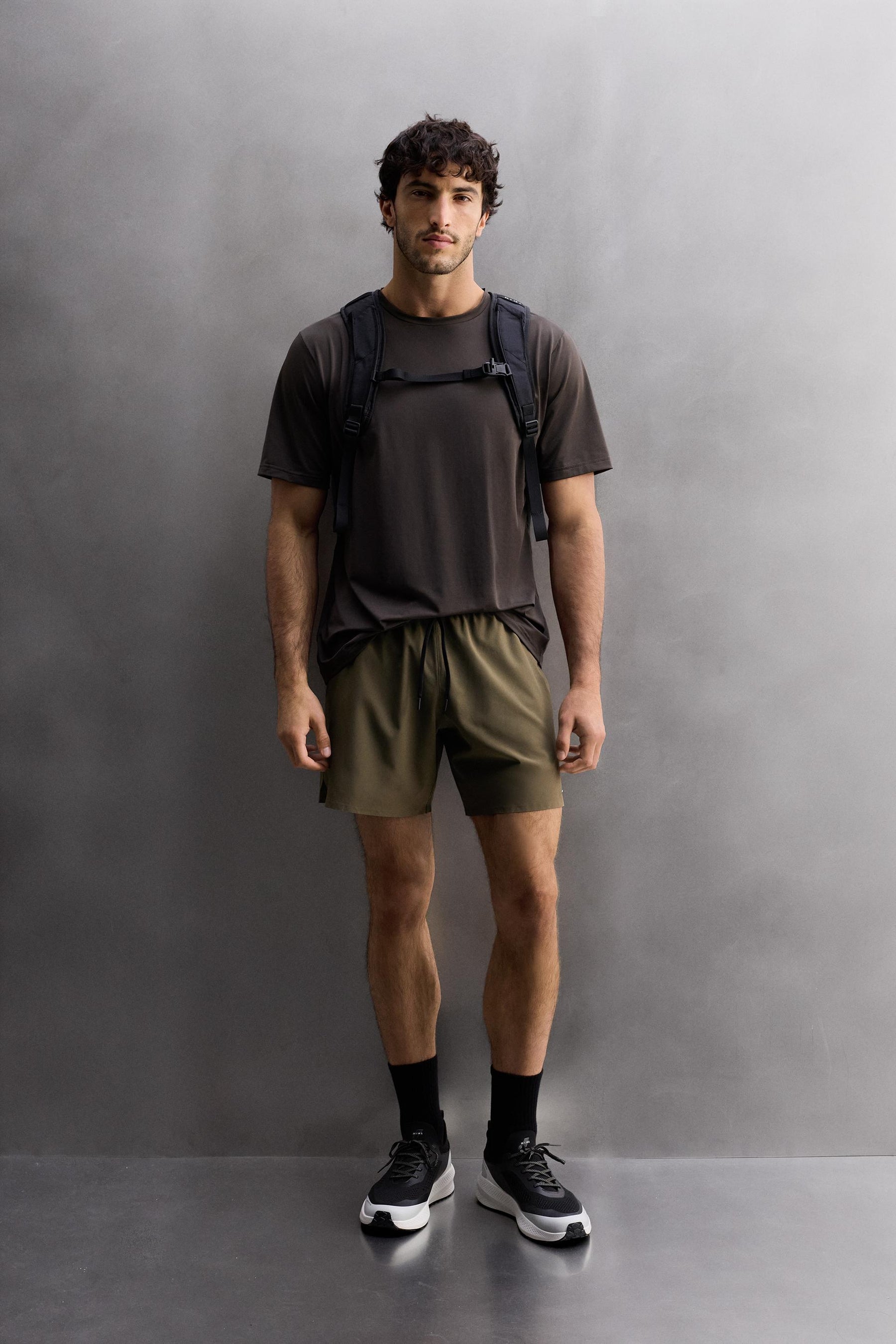 BASIC TRAINING SHORTS - Image 1