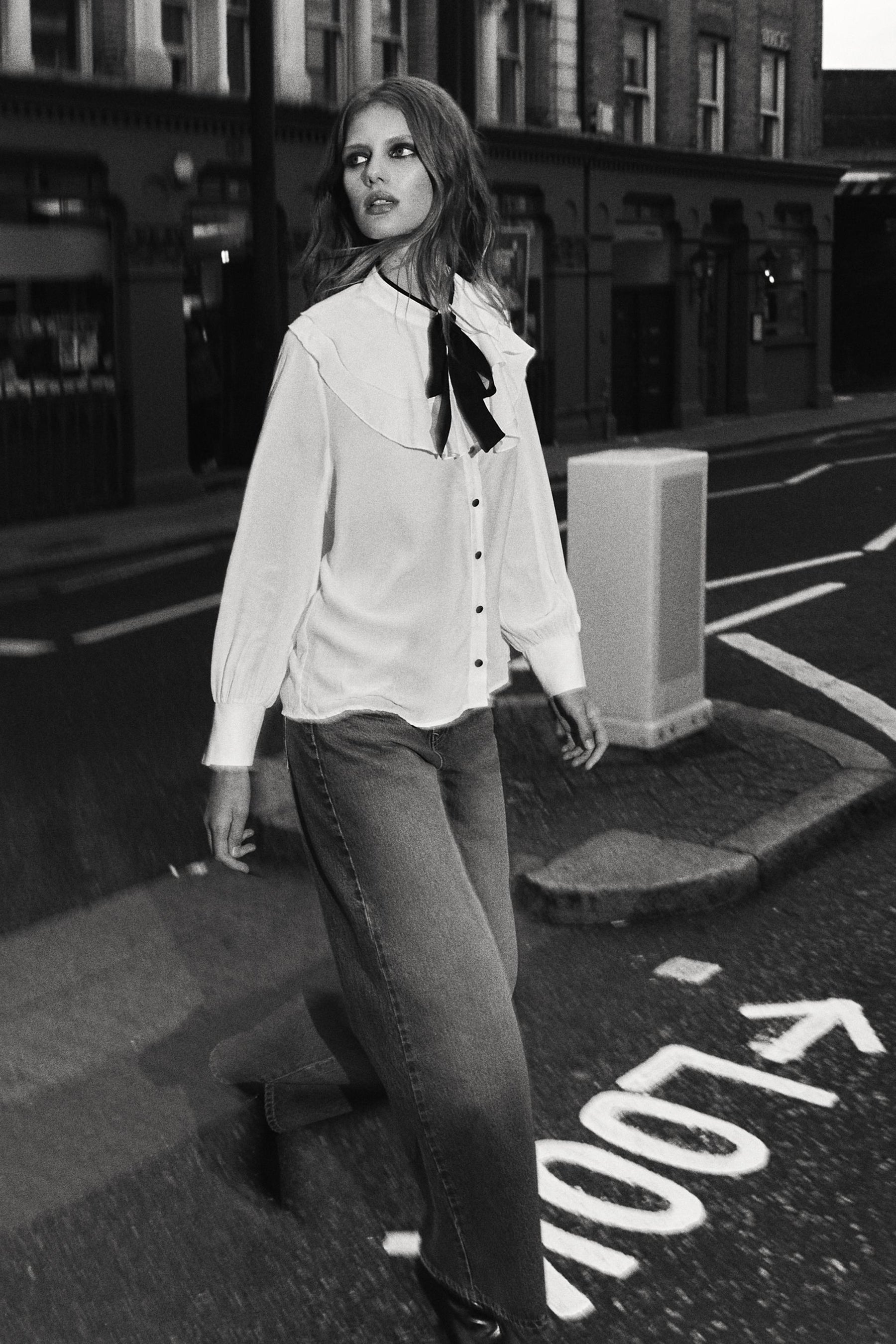 Ruffled Contrast Bow Blouse