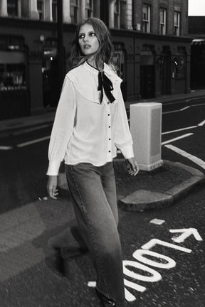 Ruffled Contrast Bow Blouse