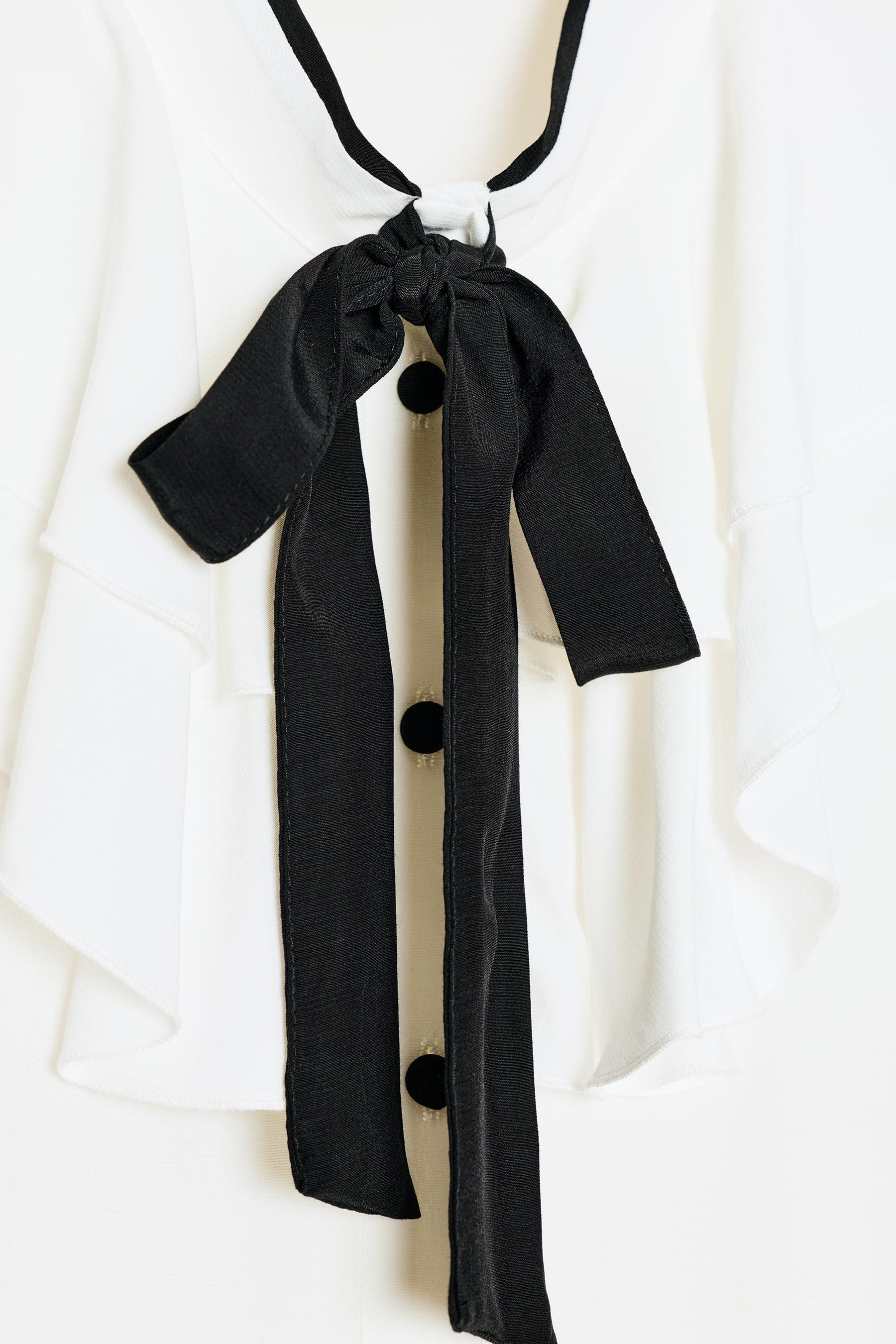 Ruffled Contrast Bow Blouse