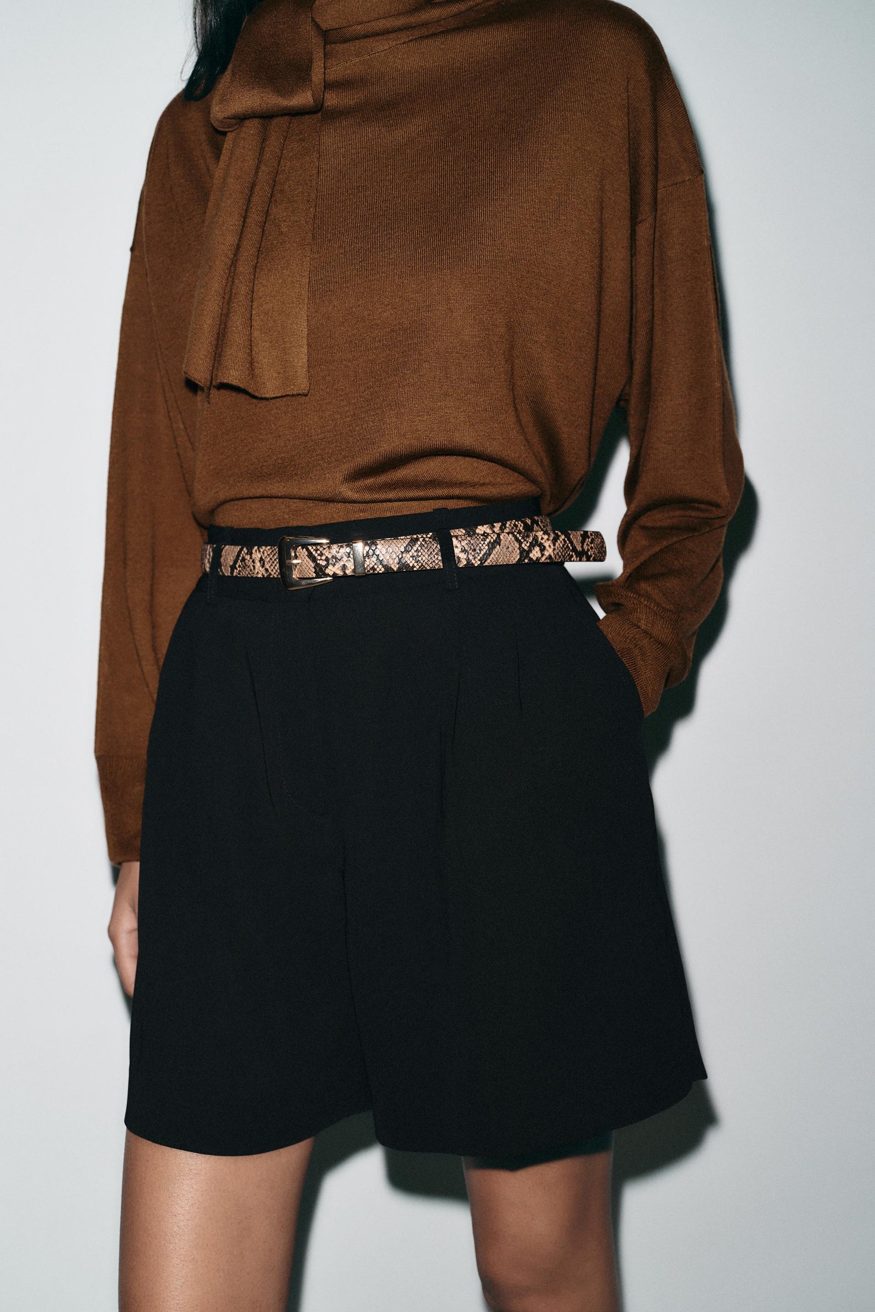 Darts Belted Bermuda Shorts