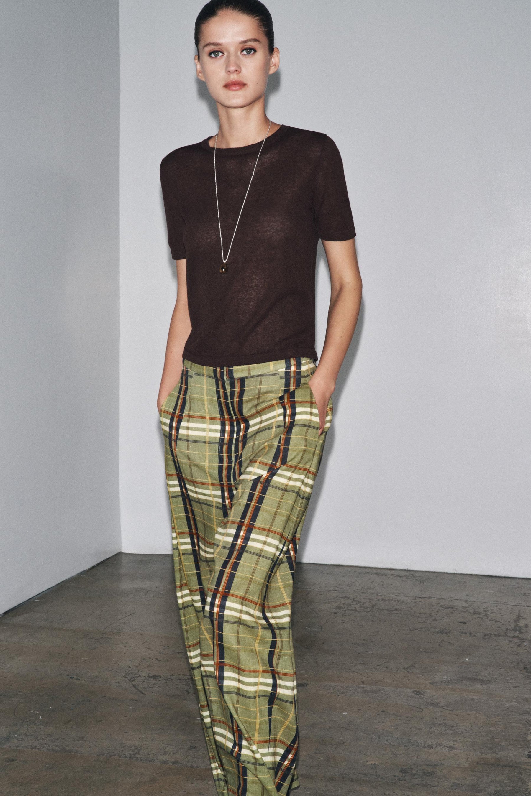 SHORT SLEEVE KNIT LINEN BLEND TOP - Image 1