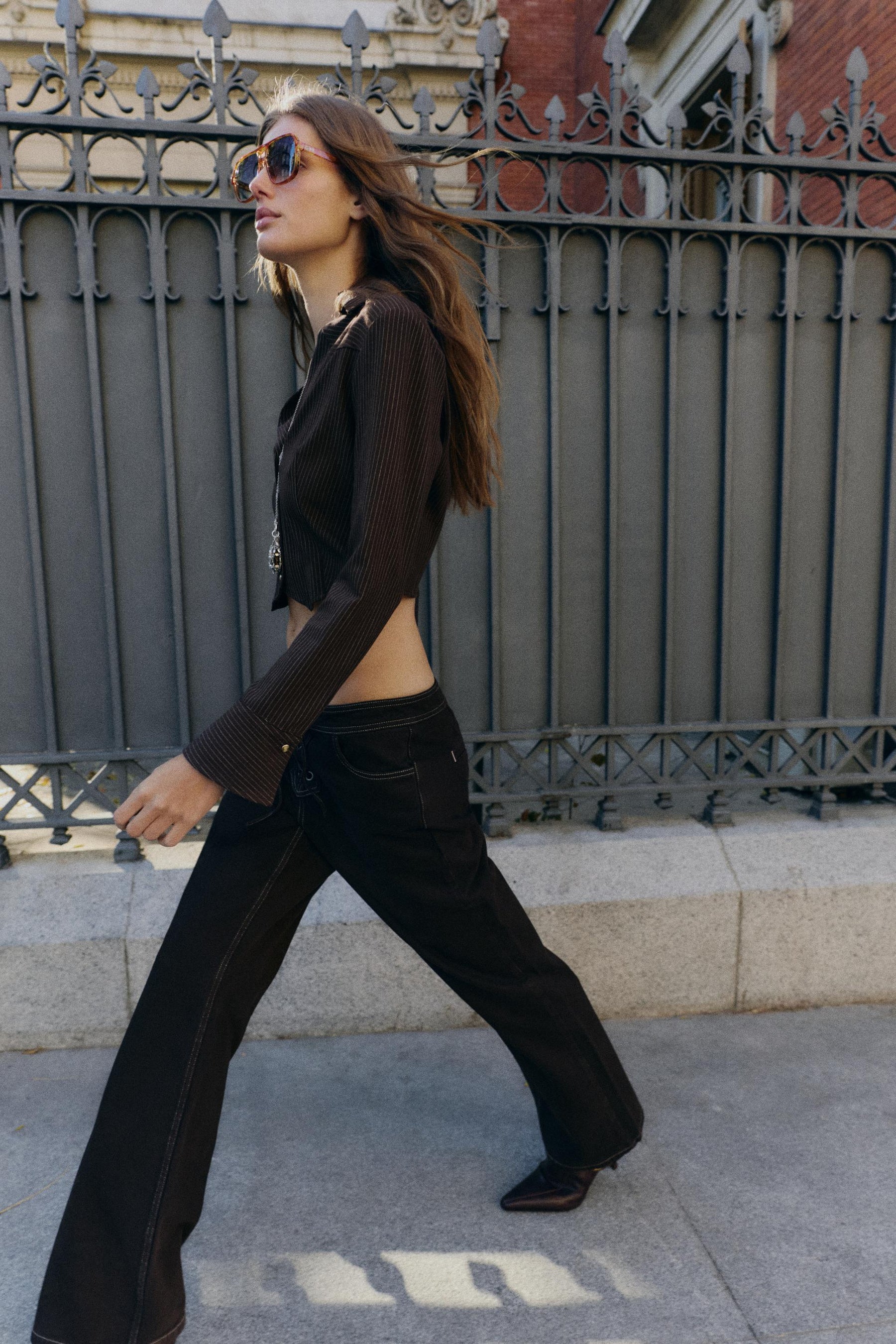 CROPPED STRIPED SHIRT