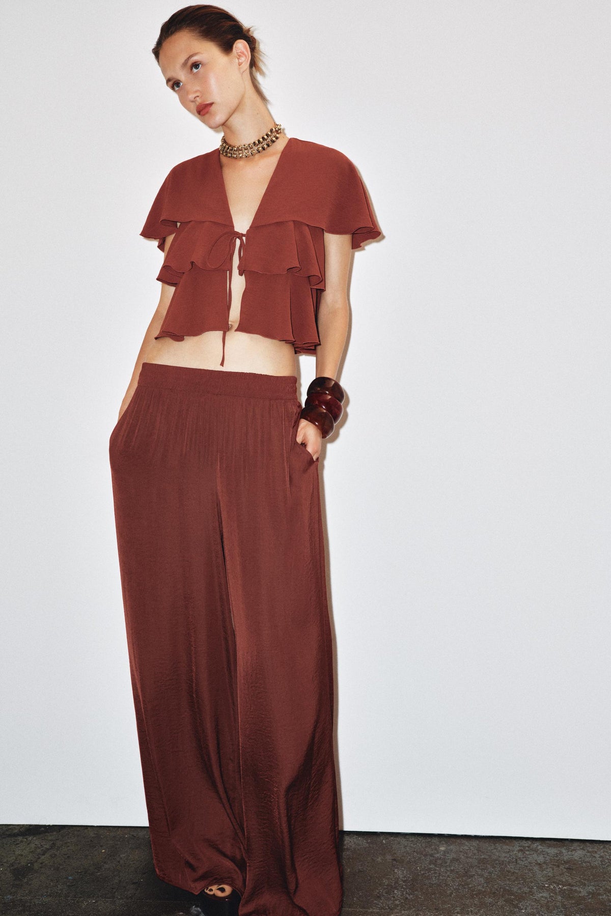 WIDE FLOWING TROUSERS