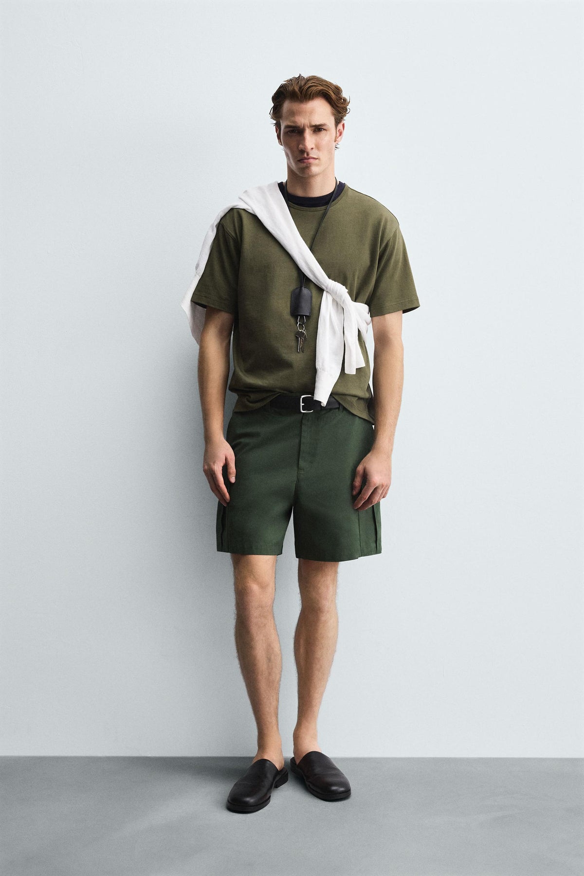 REGULAR FIT CARGO BERMUDA SHORTS - Image 1