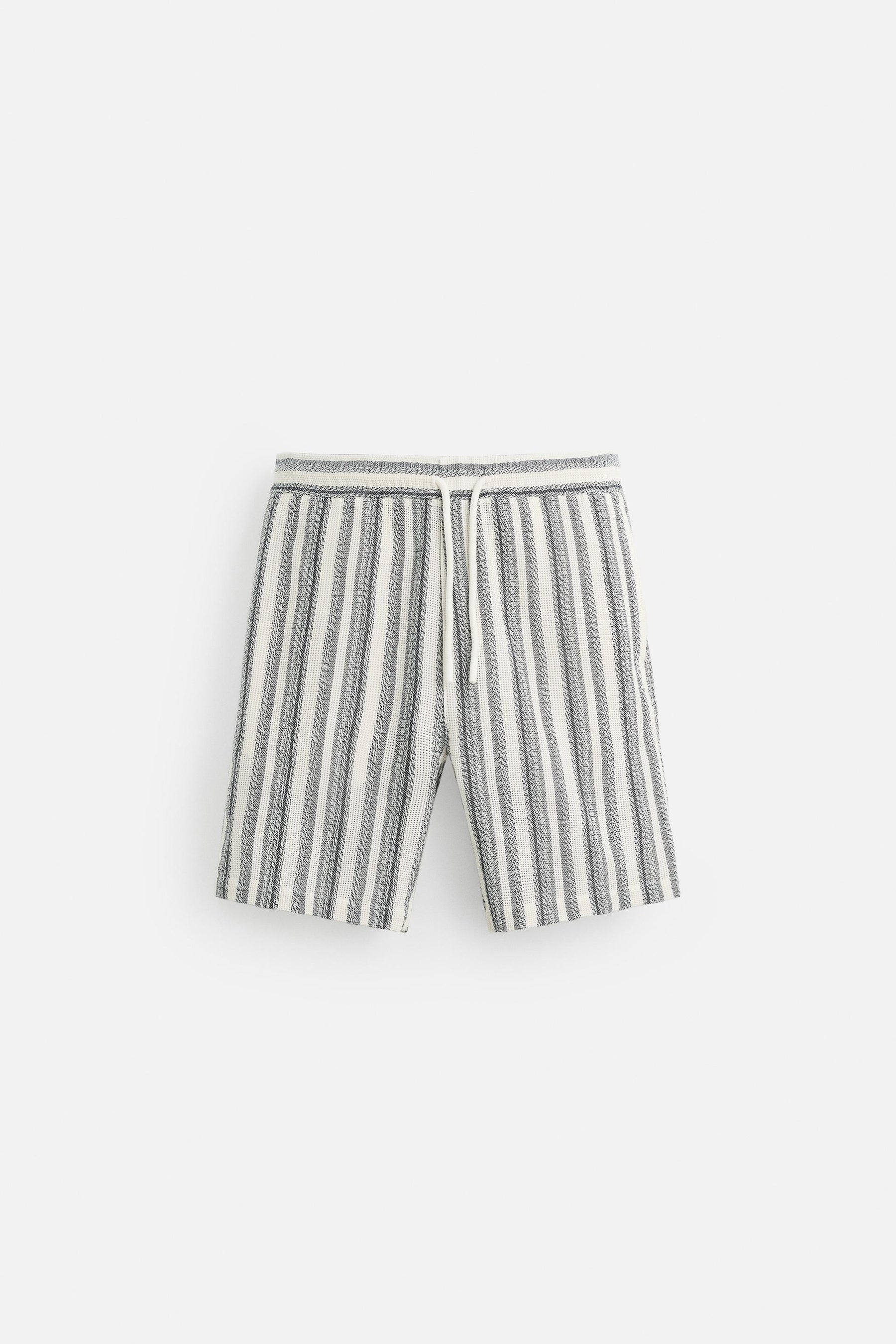 TEXTURED REGULAR FIT BERMUDA SHORTS - Image 6