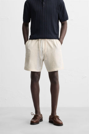 JACQUARD TEXTURED BERMUDA SHORTS - Image 2