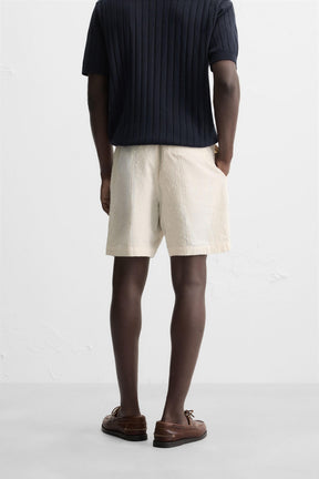 JACQUARD TEXTURED BERMUDA SHORTS - Image 3