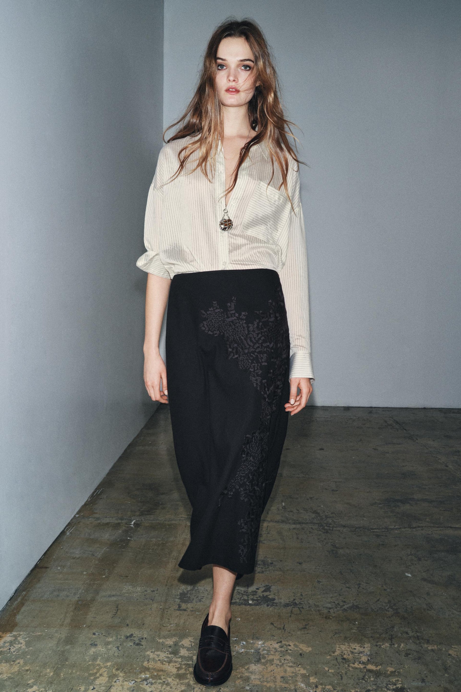 EMBROIDERED LONG SKIRT