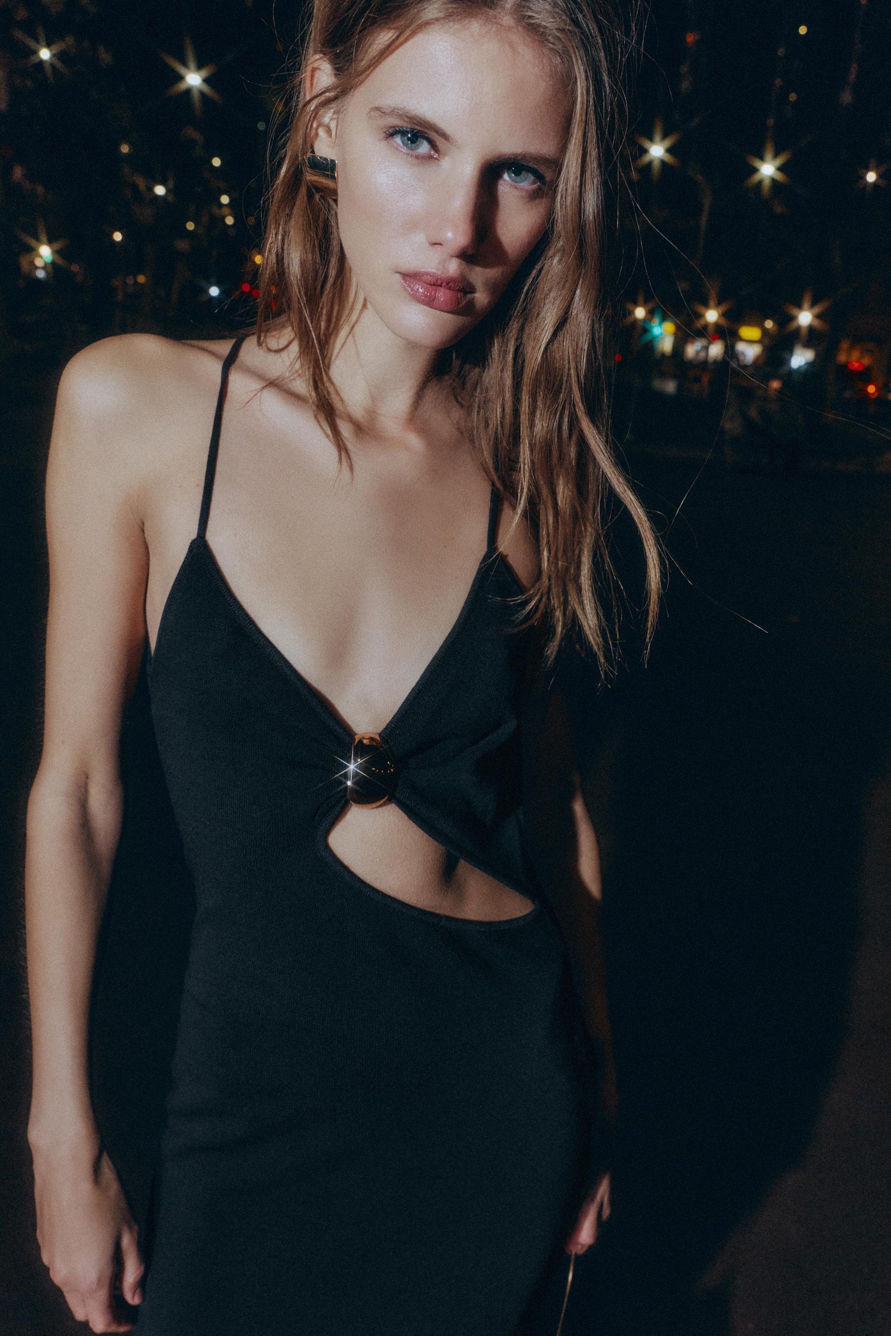 KNIT DRESS WITH CUT OUT DETAIL - Image 6