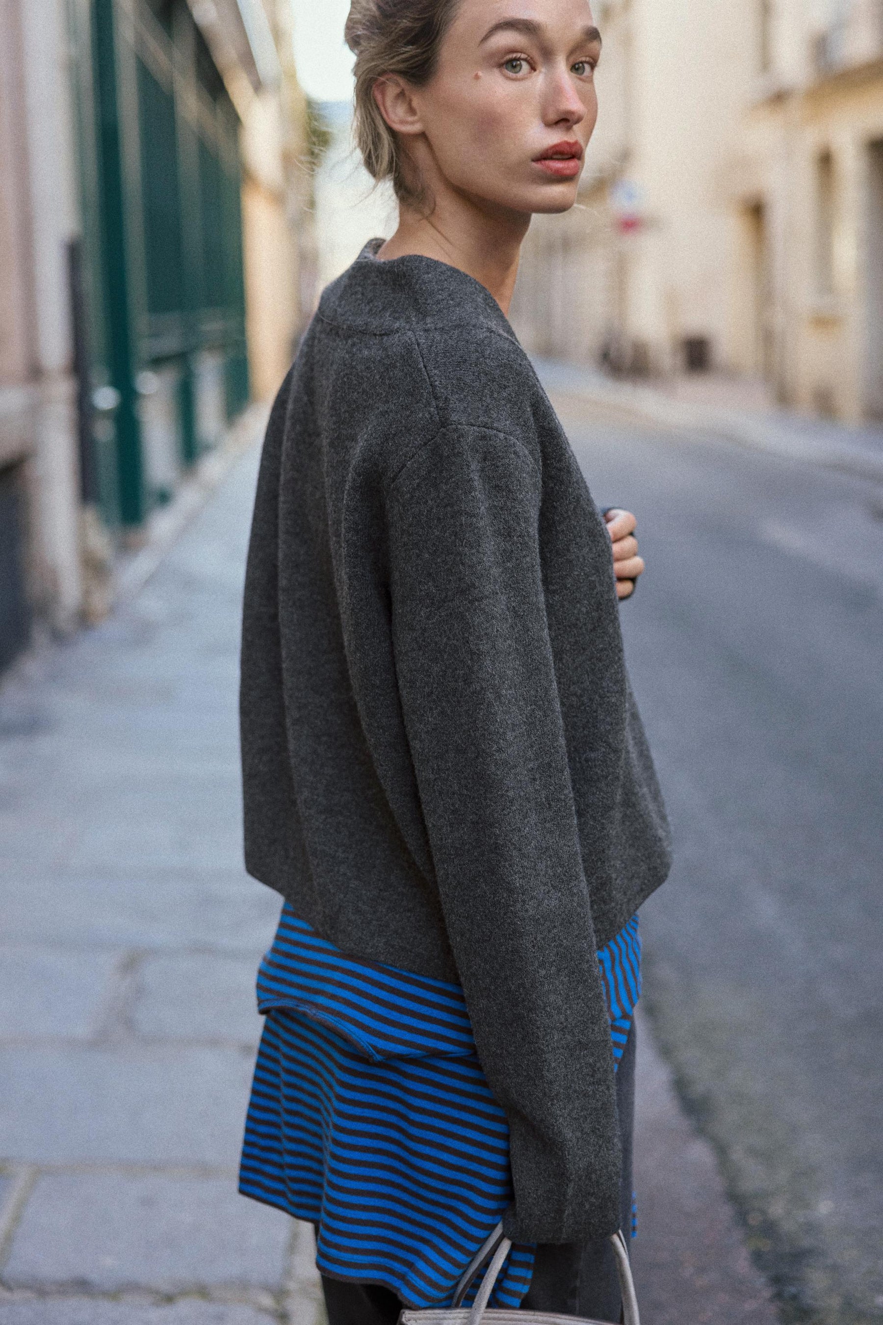 V-NECK CARDIGAN - Image 3